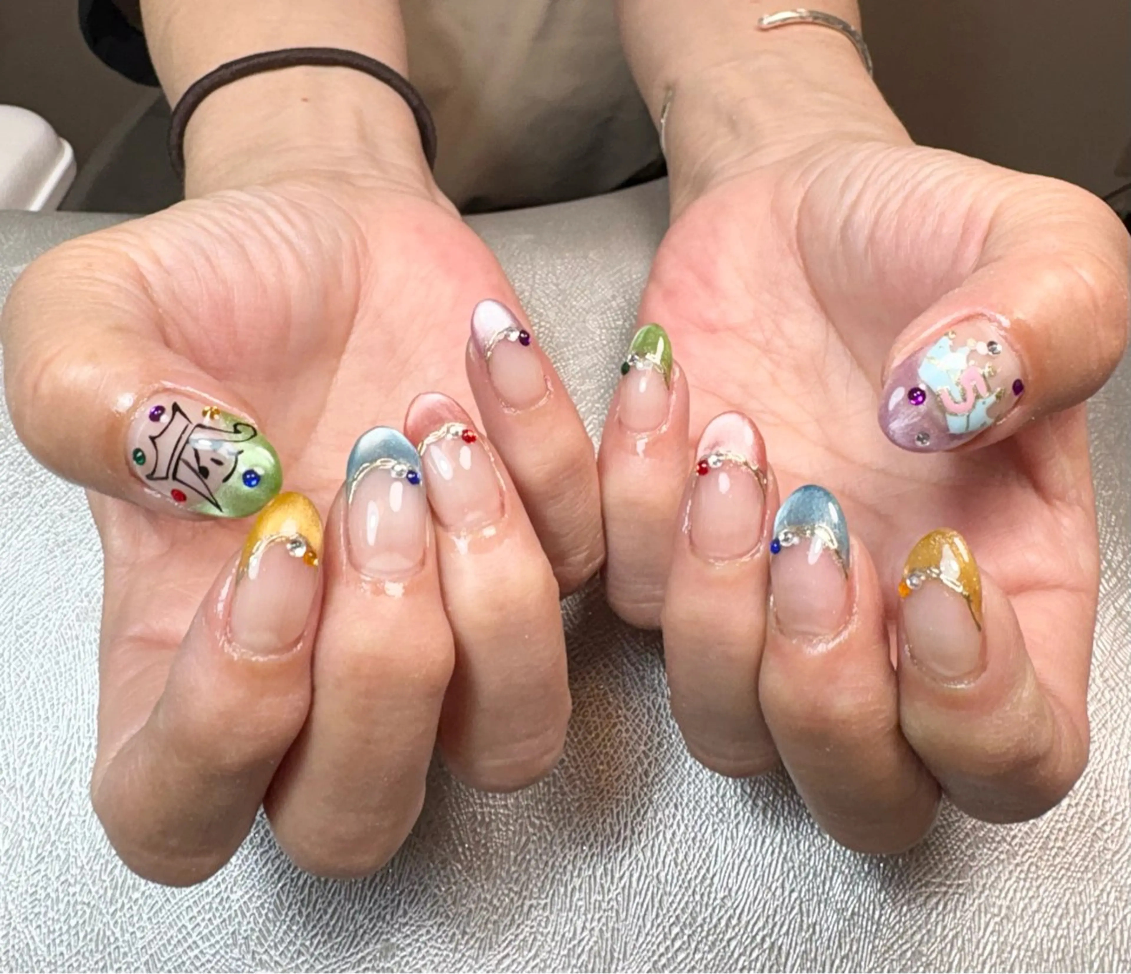 ネイル フレンチネイル マグネットネイル ハンドネイル ✨韓国✨nail salonLumieのネイルデザイン