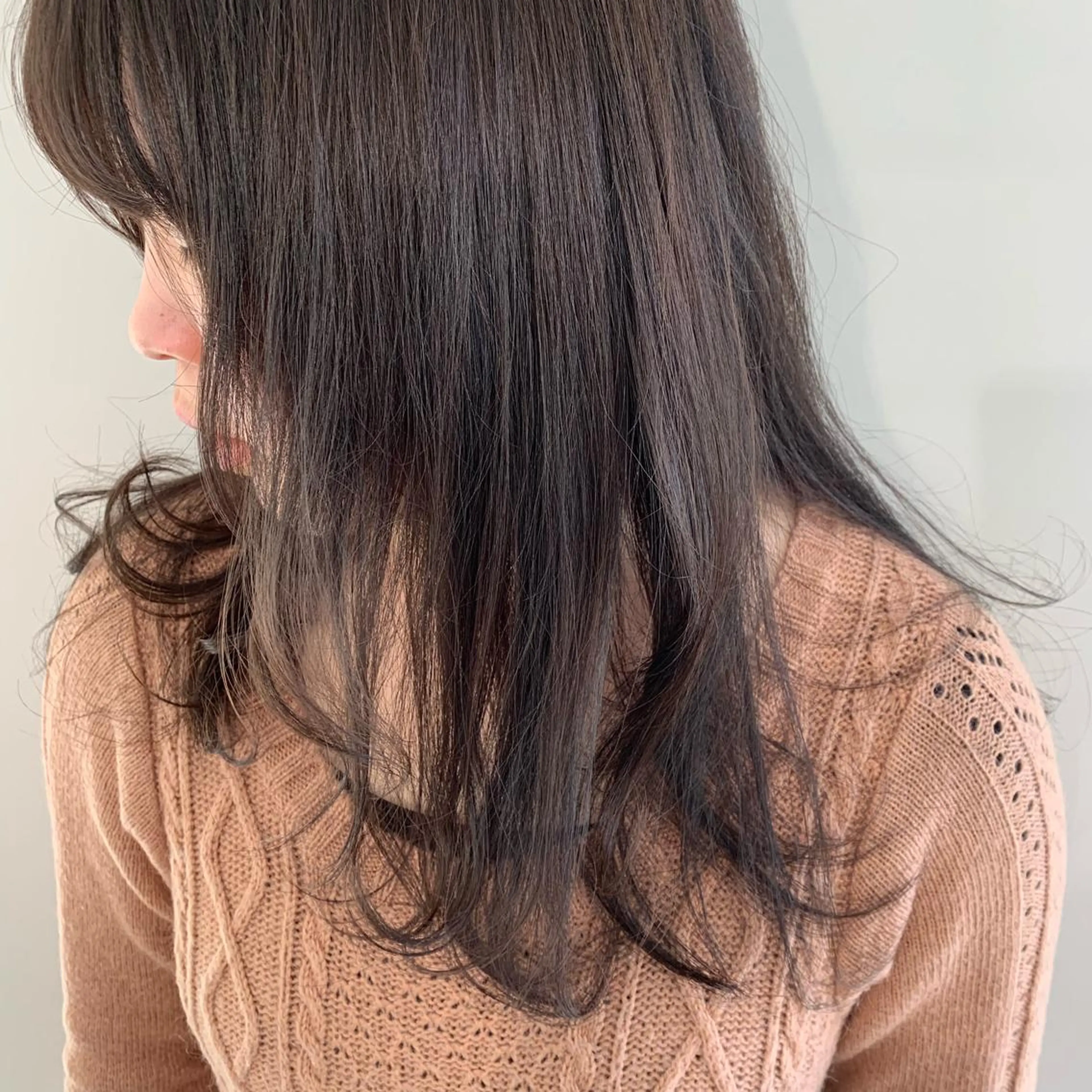 セミロング カラー パーマ ヘアアレンジ グレージュ 加藤 綾華のヘアスタイル