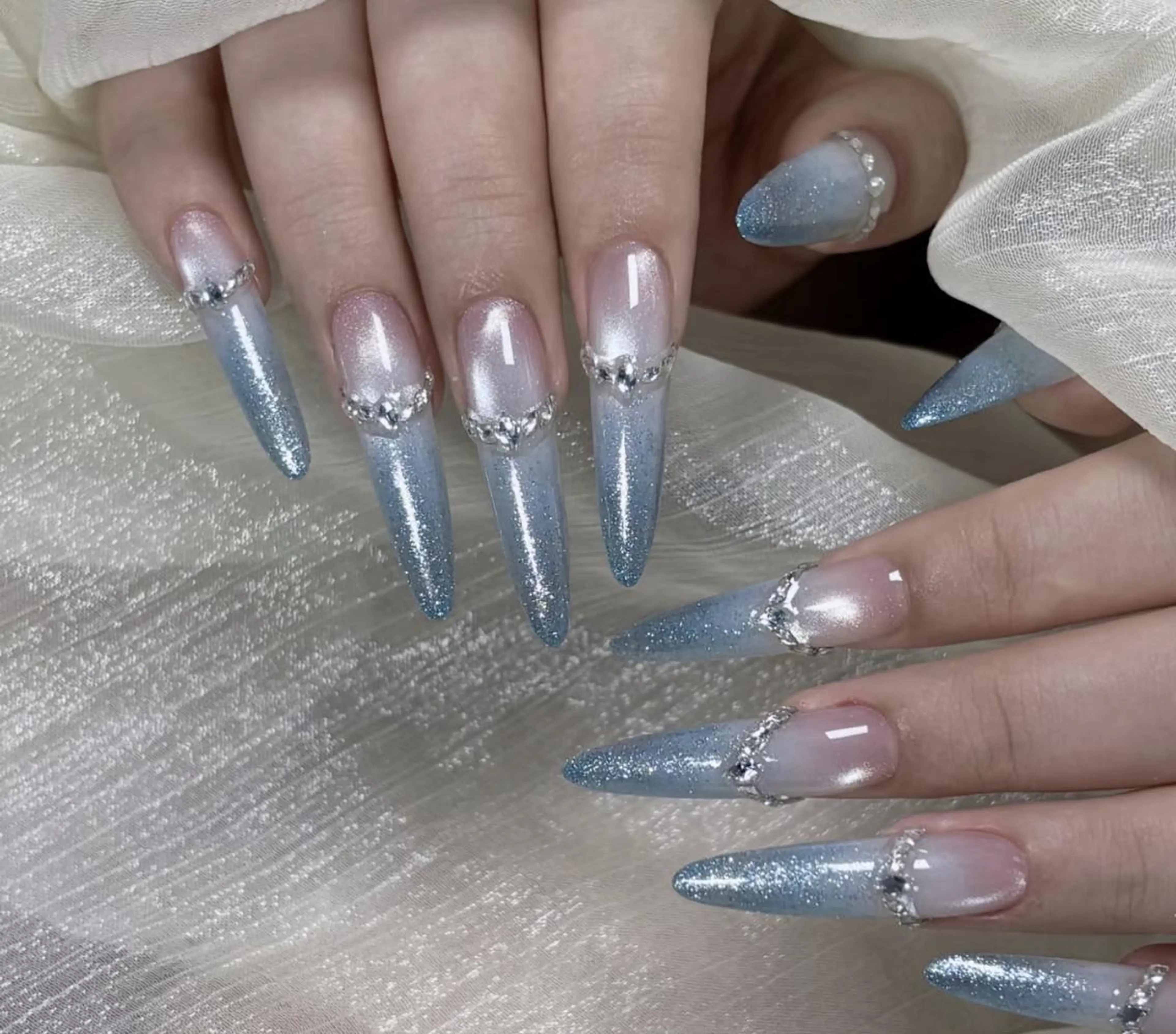 ネイル ハンドネイル 🎀 Ayaka_nailのネイルデザイン