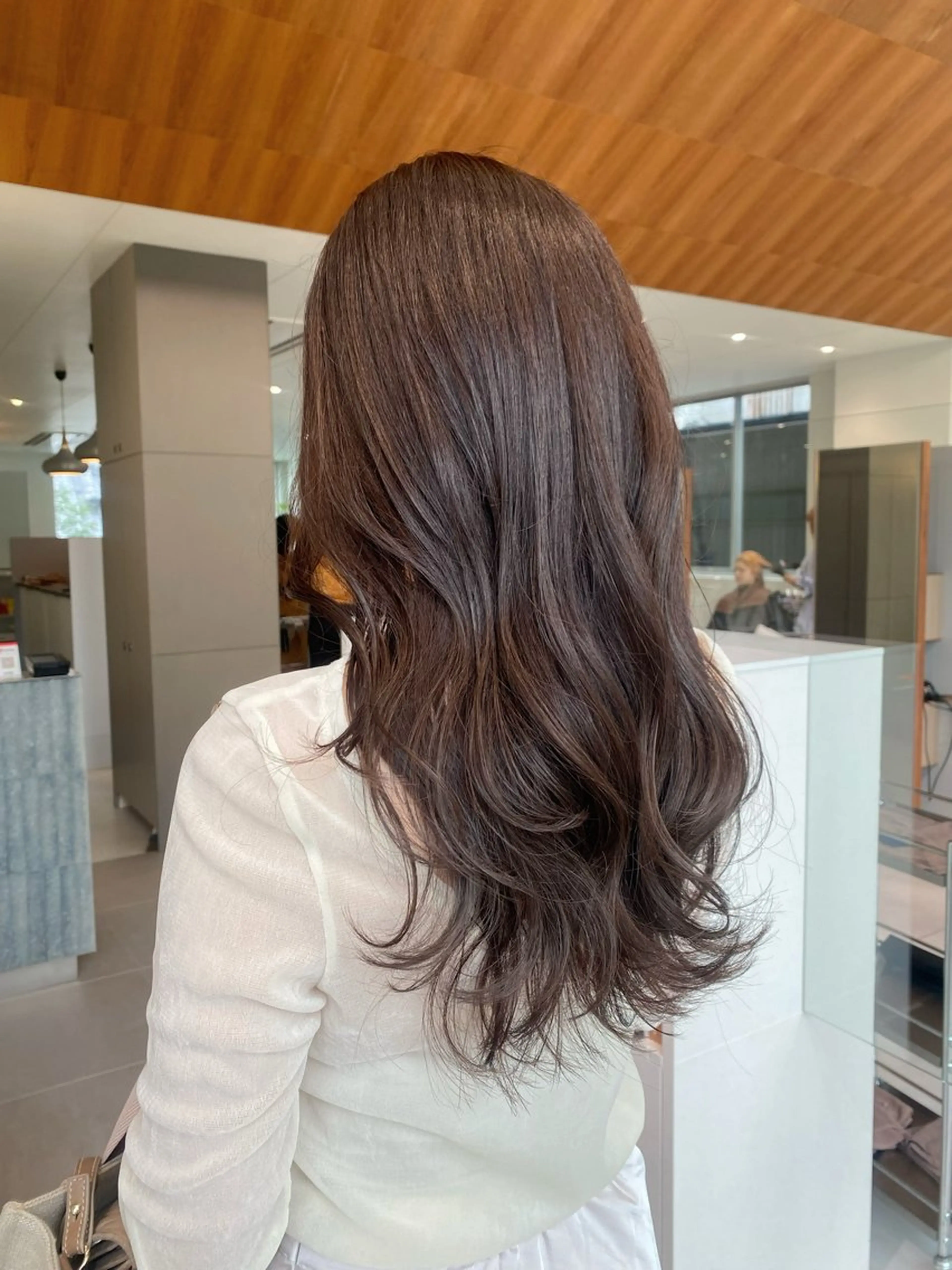 ロング レイヤーカット 🎀透明感× 暖色カラーつな🎀のヘアスタイル