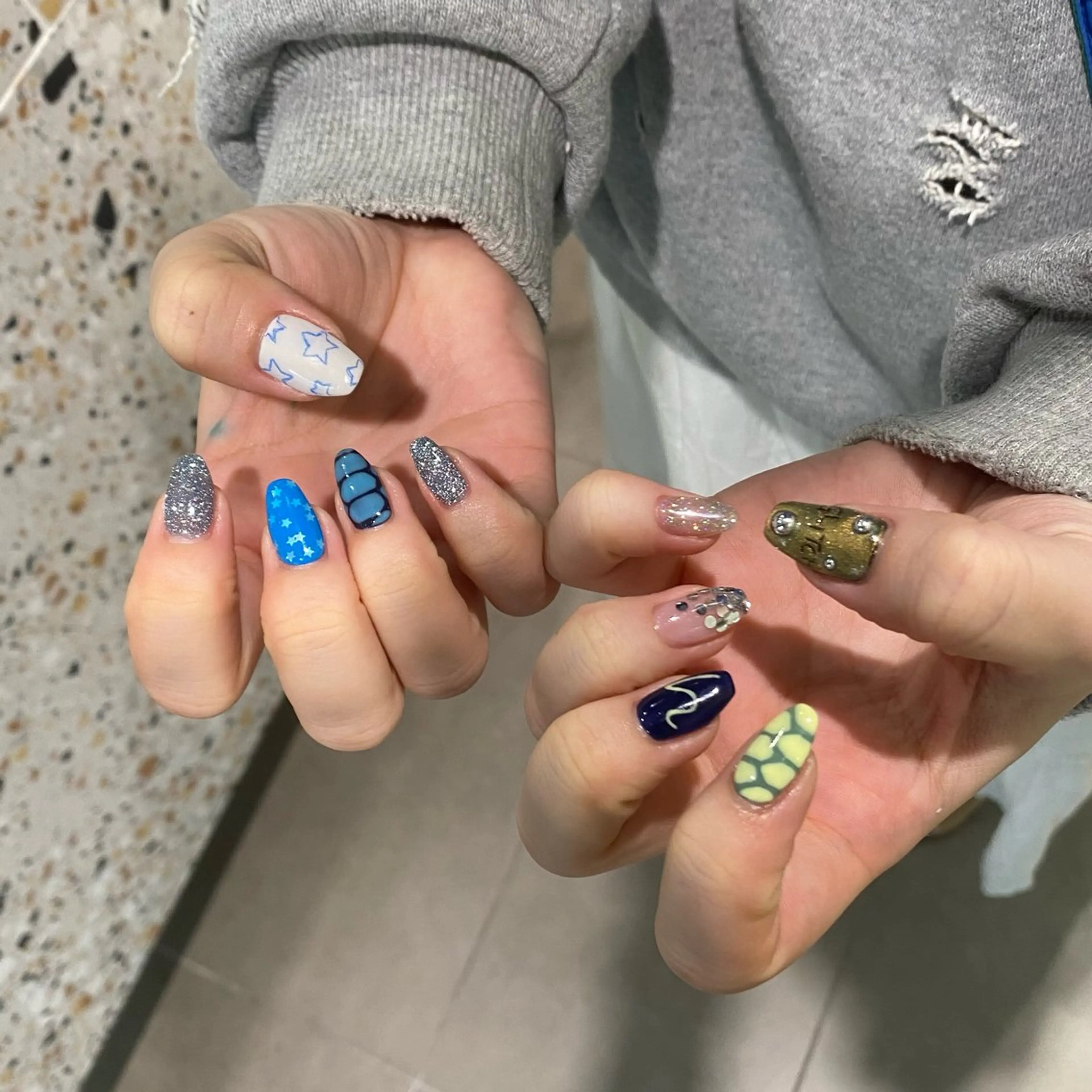 ネイル ハンドネイル WAVY airiのネイルデザイン