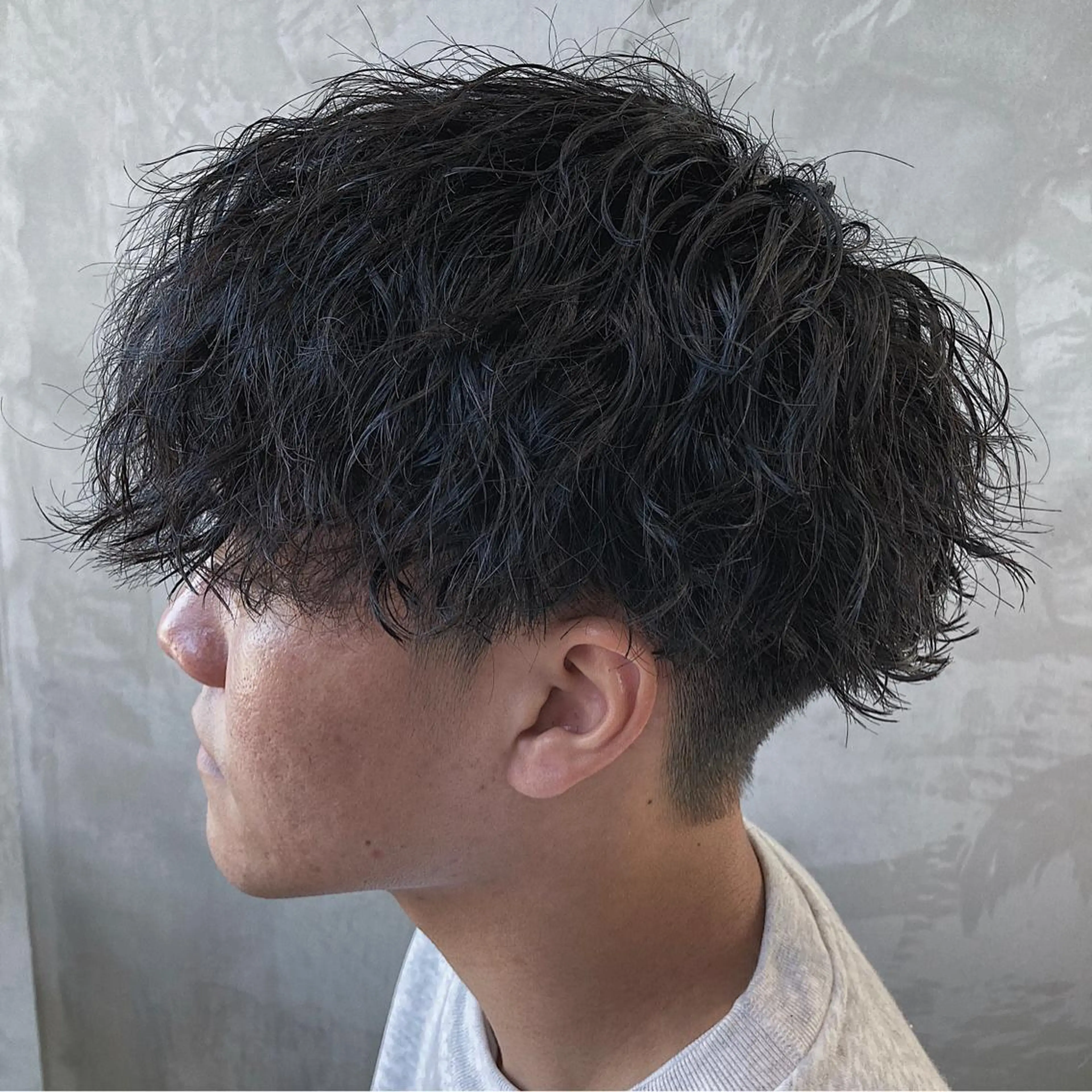 ショート パーマ メンズ マッシュ ショートヘア 波巻きスパイラルパー マ/シャドウパーマ駿のヘアスタイル