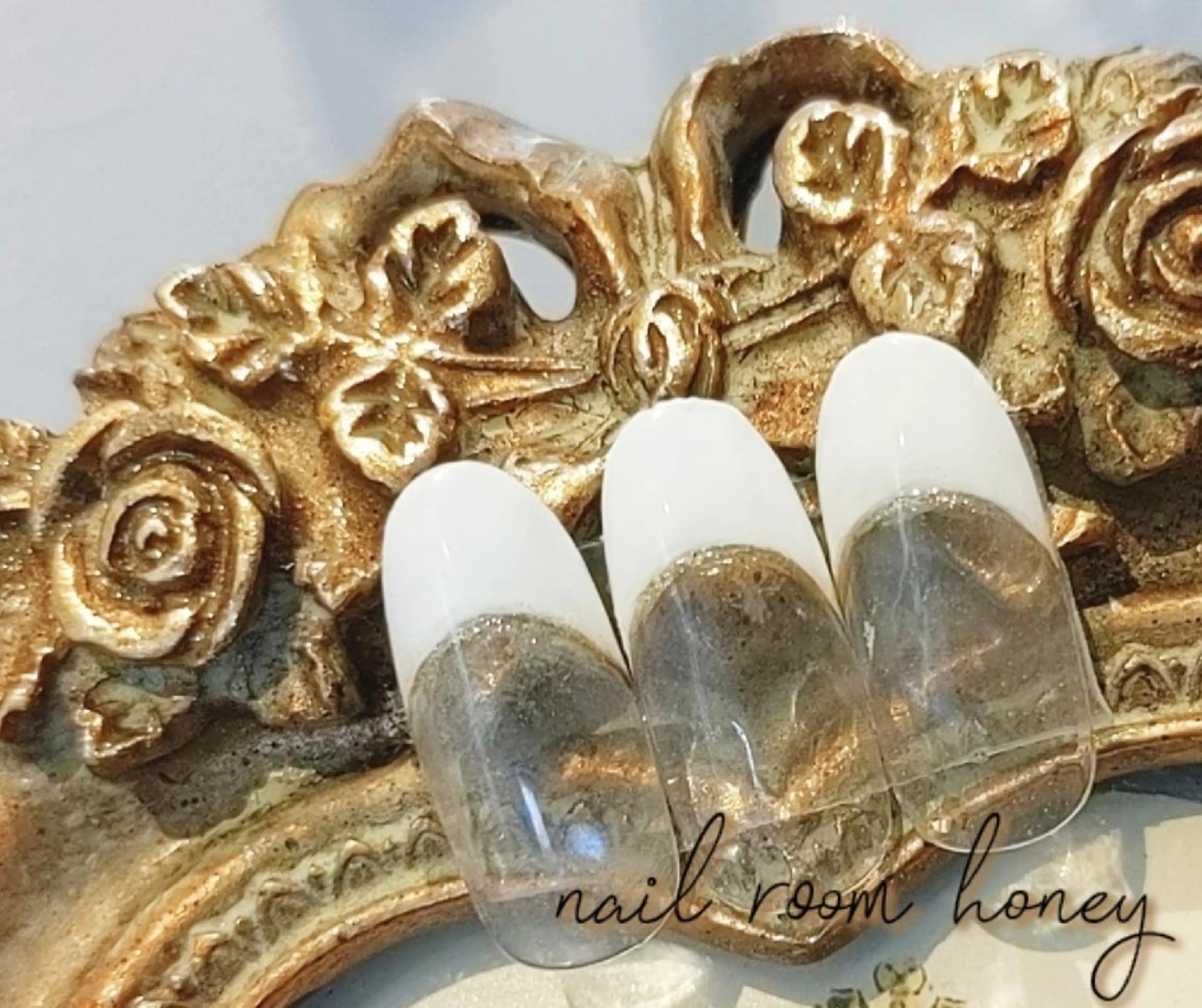 ネイル フレンチネイル ハンドネイル nail room  honeyのネイルデザイン