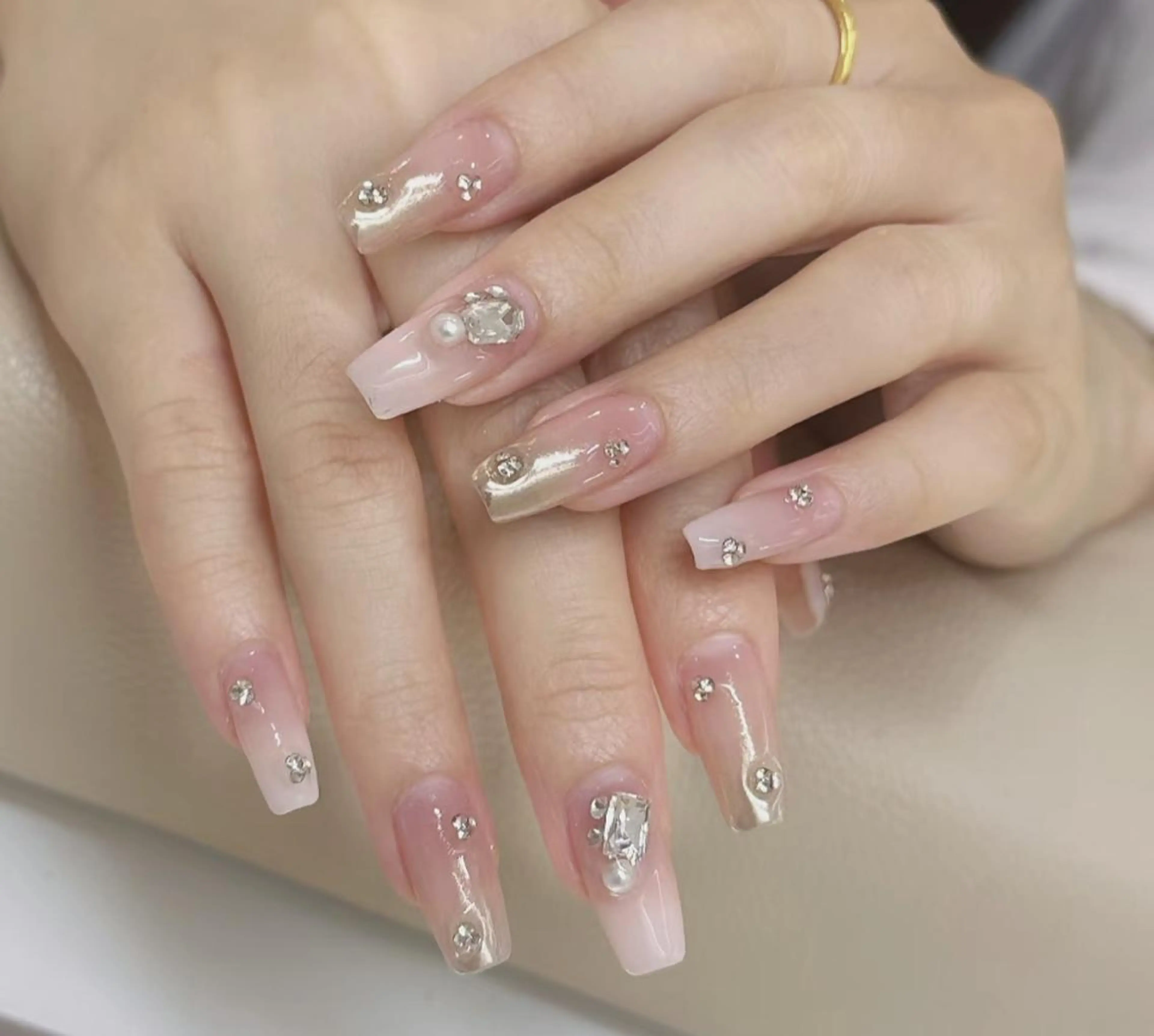 ネイル ハンドネイル 🎀 Ayaka_nailのネイルデザイン