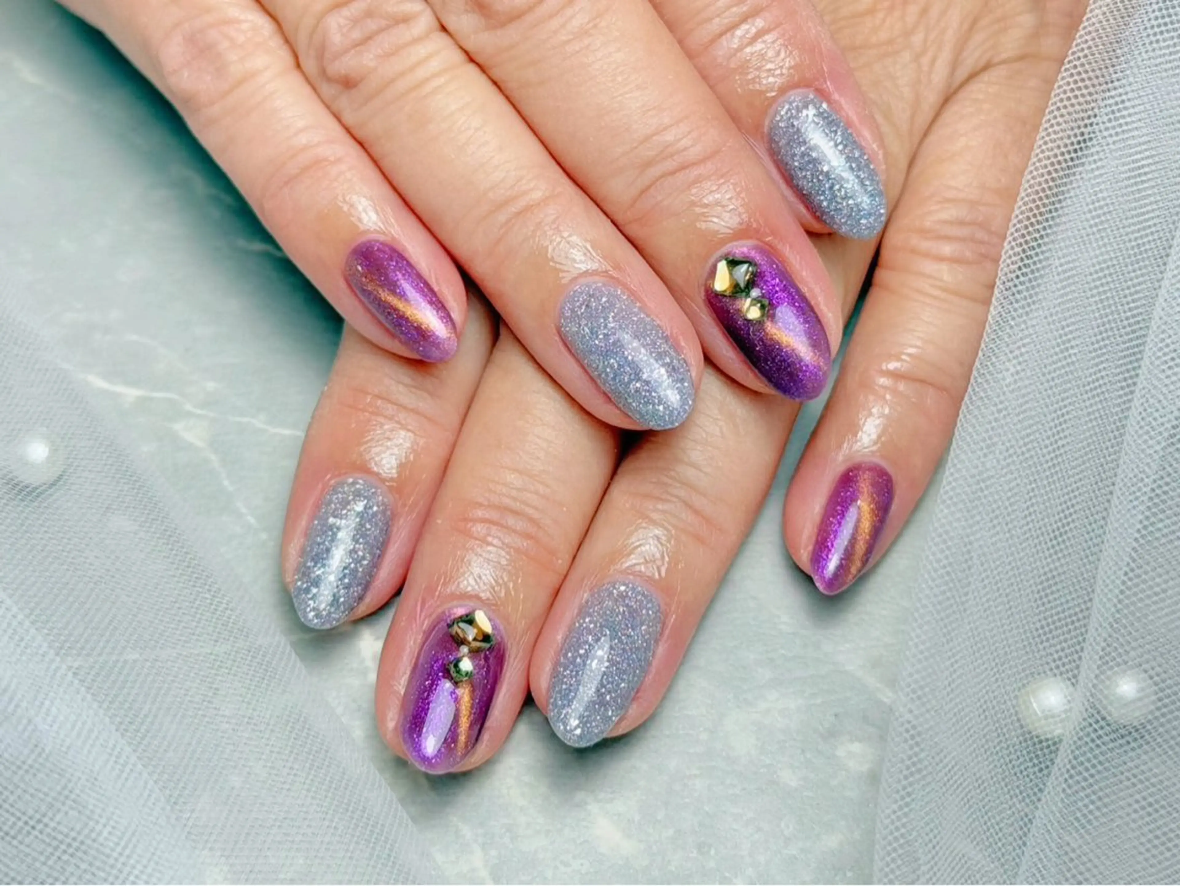 ネイル ハンドネイル マジック ミラーのネイルデザイン