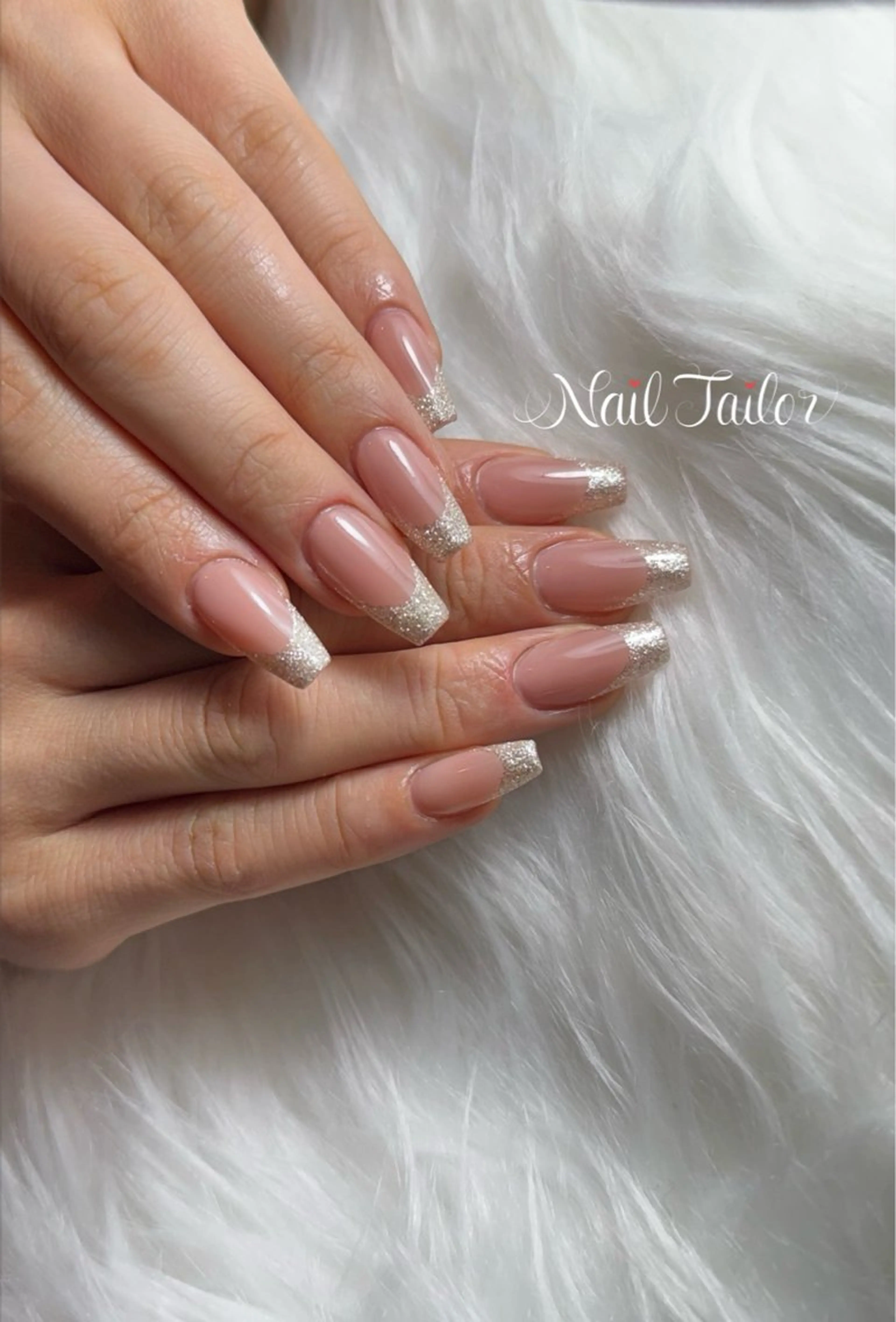 ネイル 入学式 長さ出し フレンチネイル ラメ(グリッター) ロングネイル ハンドネイル NailTailor ネイルテイラーのネイルデザイン