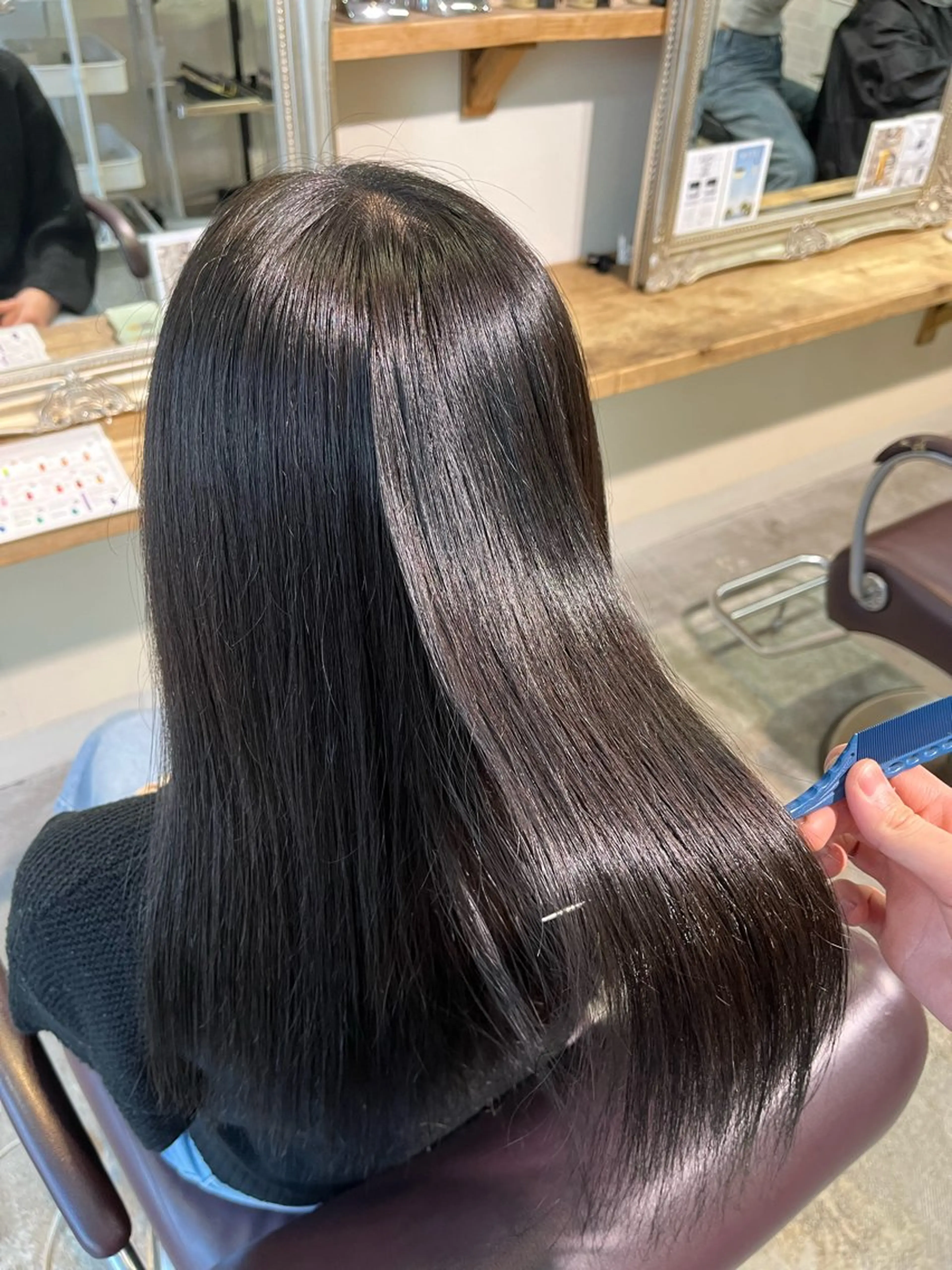 ロング カラー ヘアカラー トリートメント フェザーパーマ🌙 毛流れ yuzukiのヘアスタイル