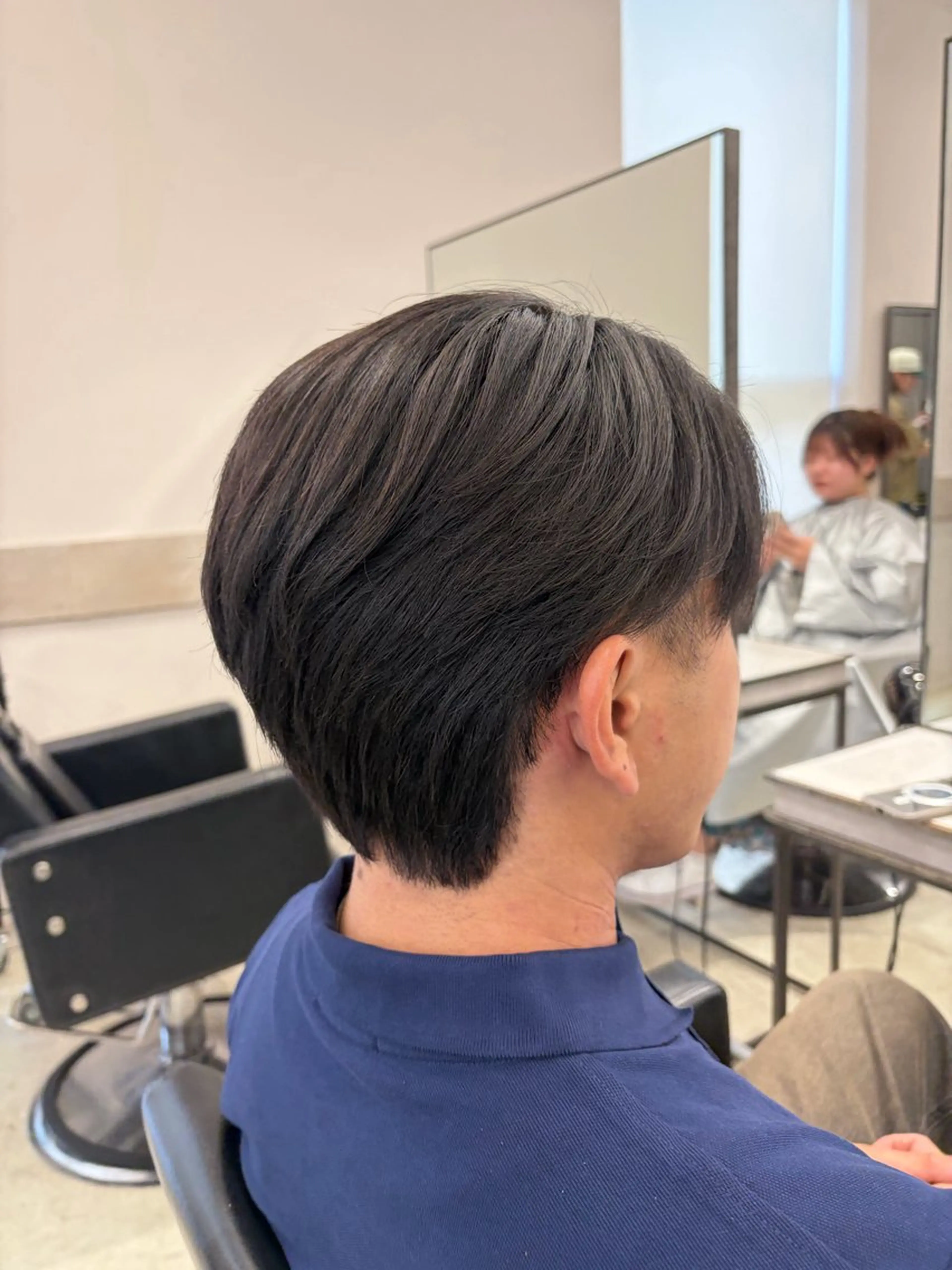 ショート メンズ センターパート 縮毛矯正 カット 縮毛矯正 メンズ特化🔥 金子直斗のヘアスタイル