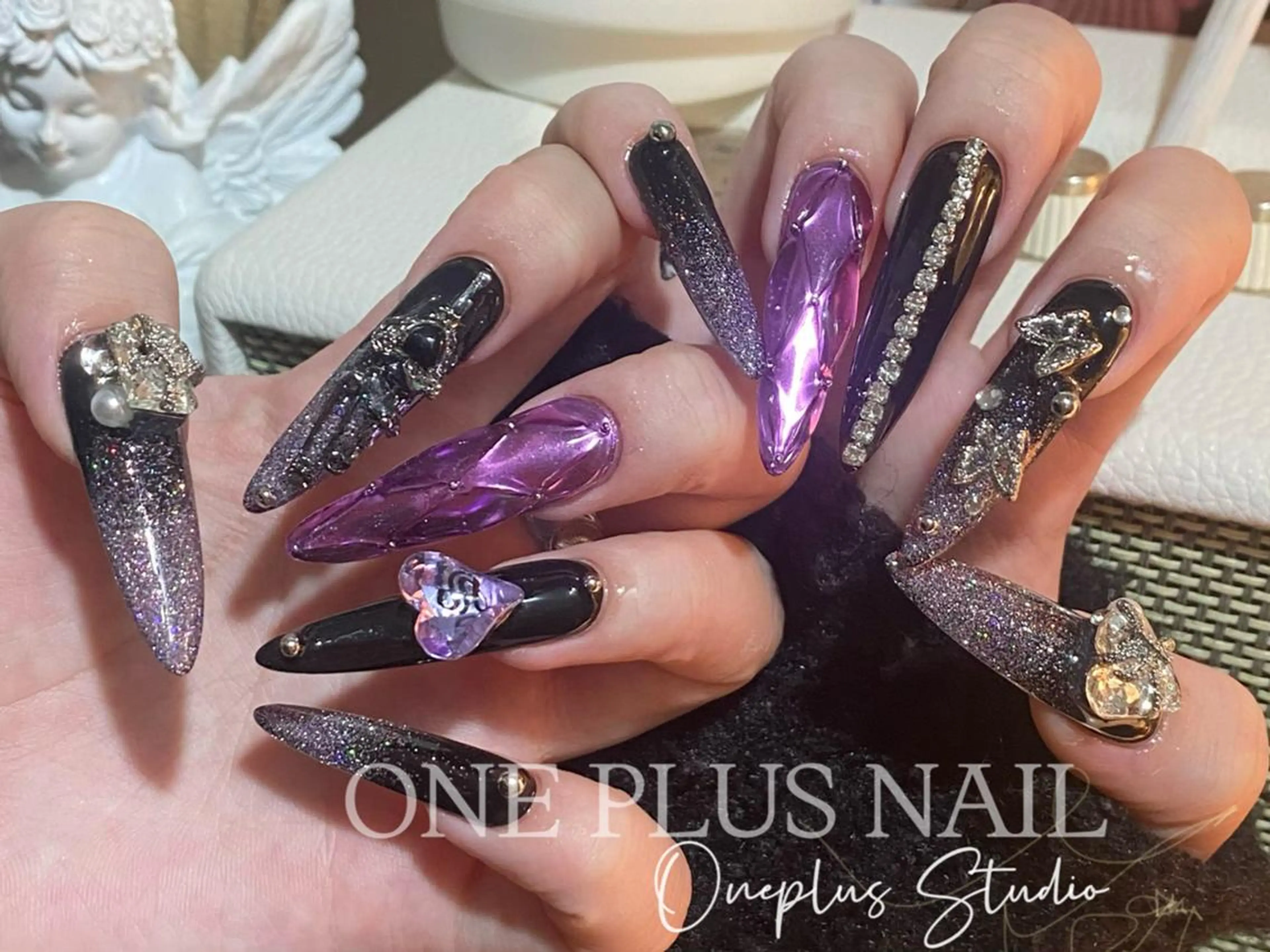 ネイル アートネイル オーロラネイル ガーリー キラキラネイル 韓国ネイル haruka 🧸のネイルデザイン