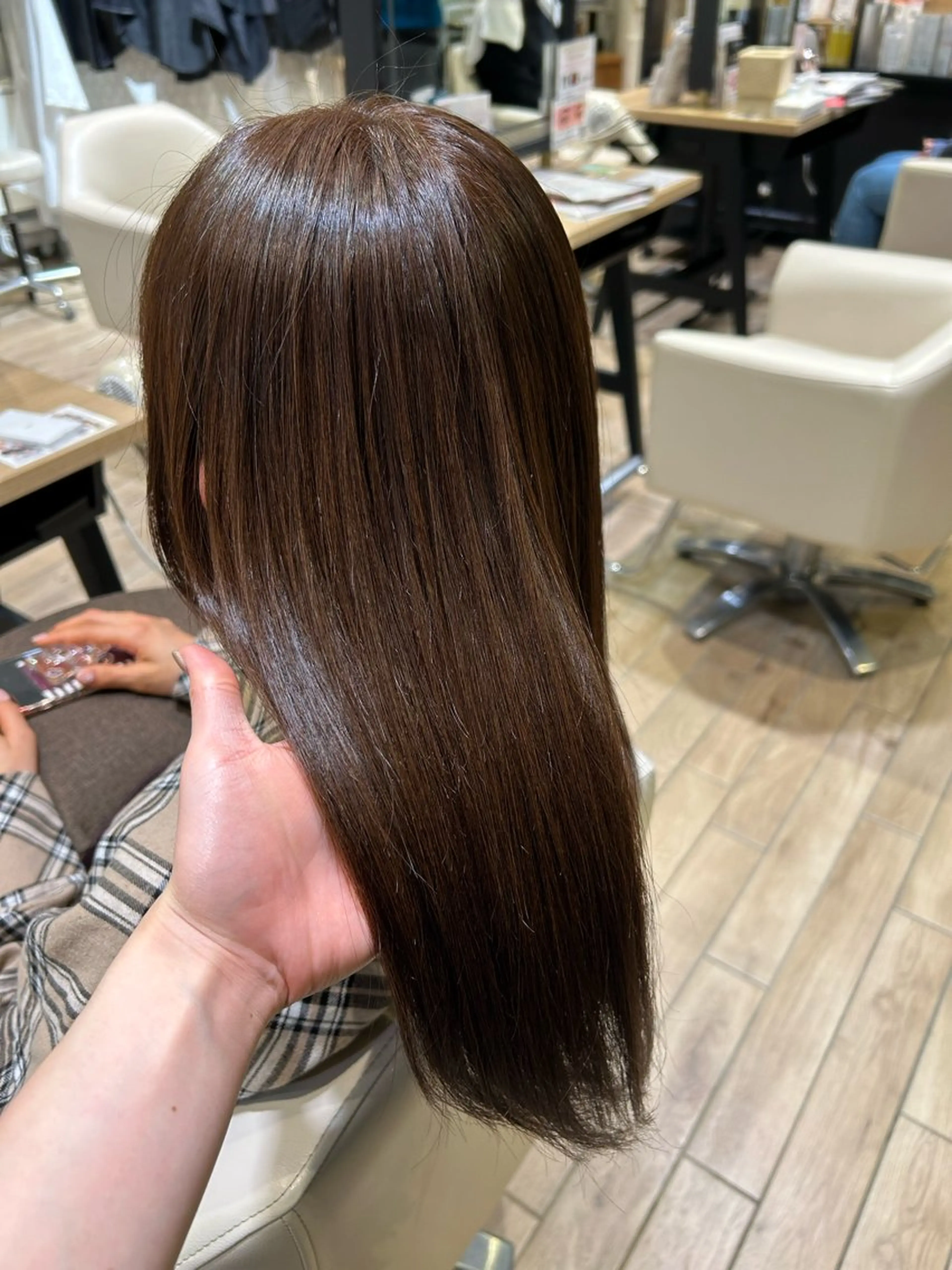 ロング 梅沢 優羽のヘアスタイル