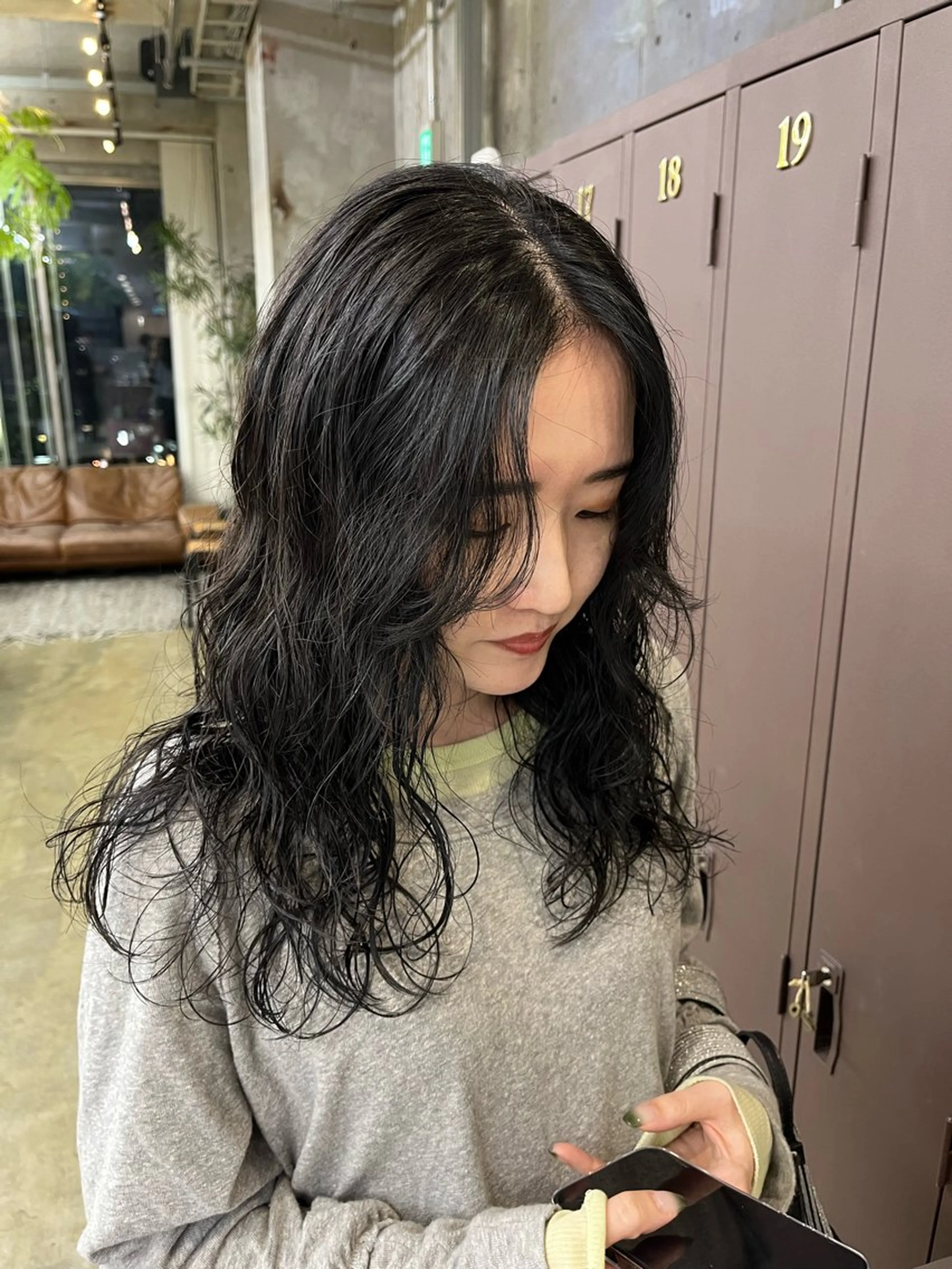 ロング カット ヘアカラー パーマ オリーブ/レイヤー/ 酸性ストレート/ゆなのヘアスタイル