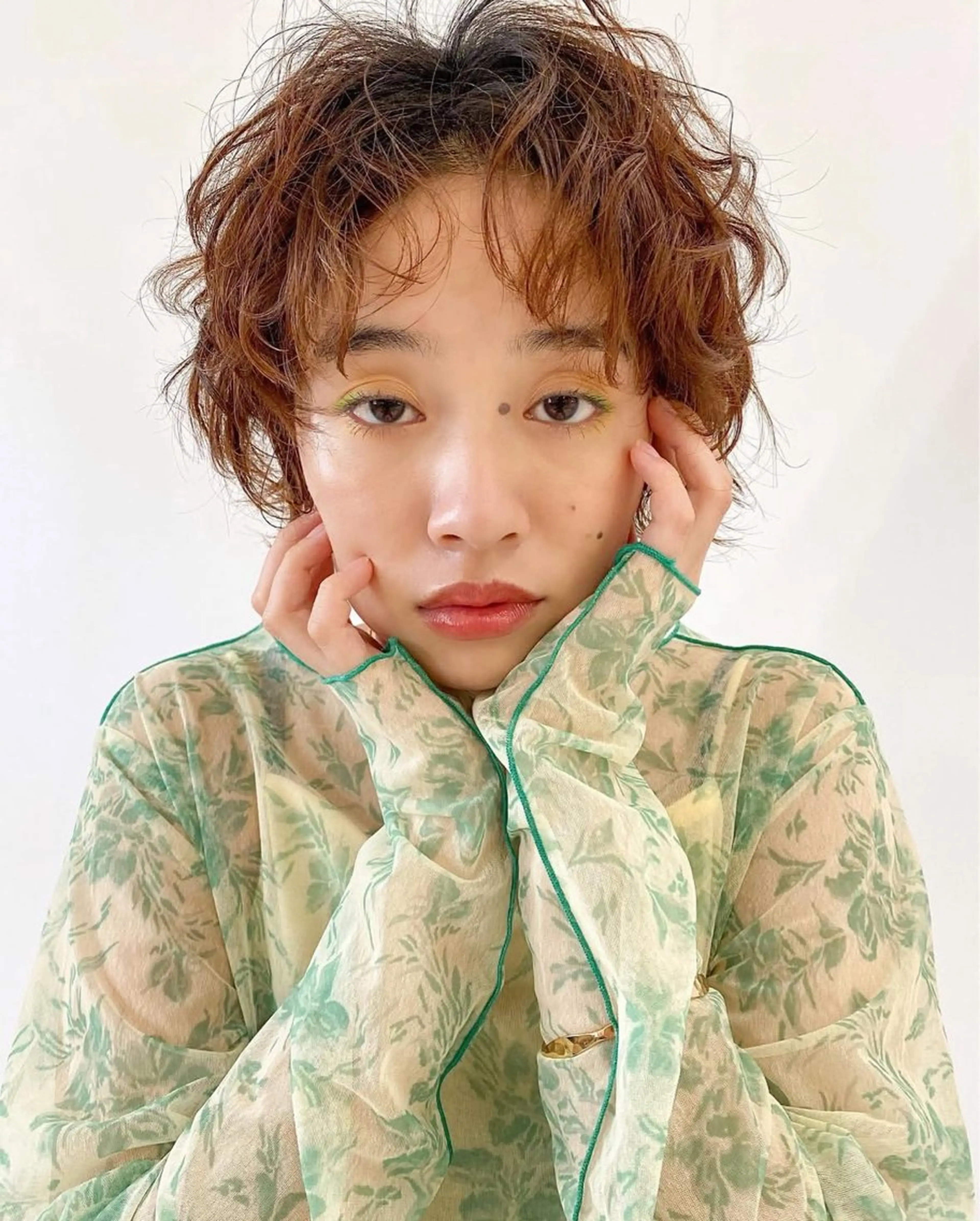 ショート カラー パーマ ショートヘア ニュアンスパーマ カット ヘアカラー トリートメント 🖤顔まわり 盛れヘア⟡アズサ🖤のヘアスタイル