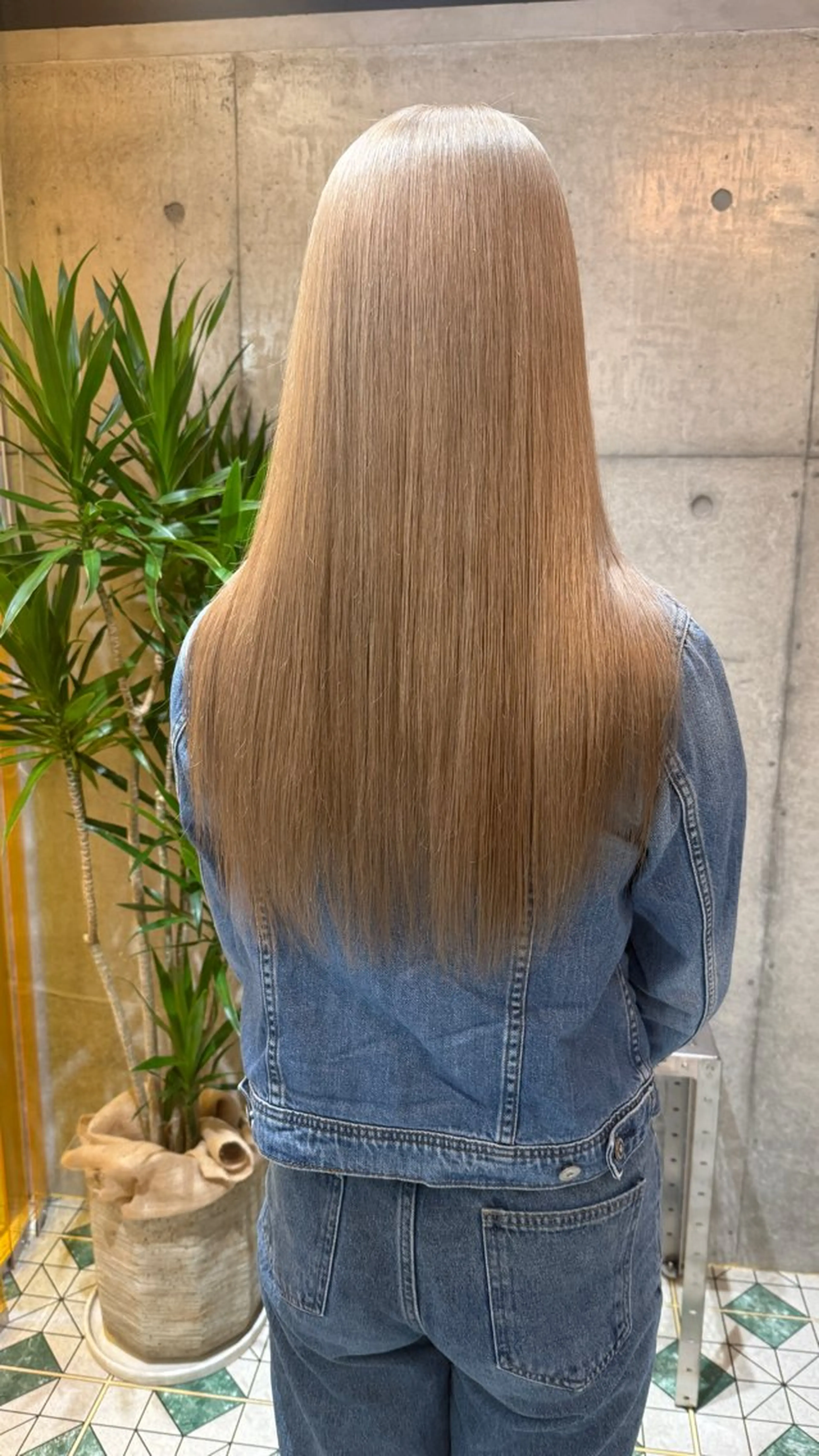 ロング カラー 近藤 詩桜のヘアスタイル