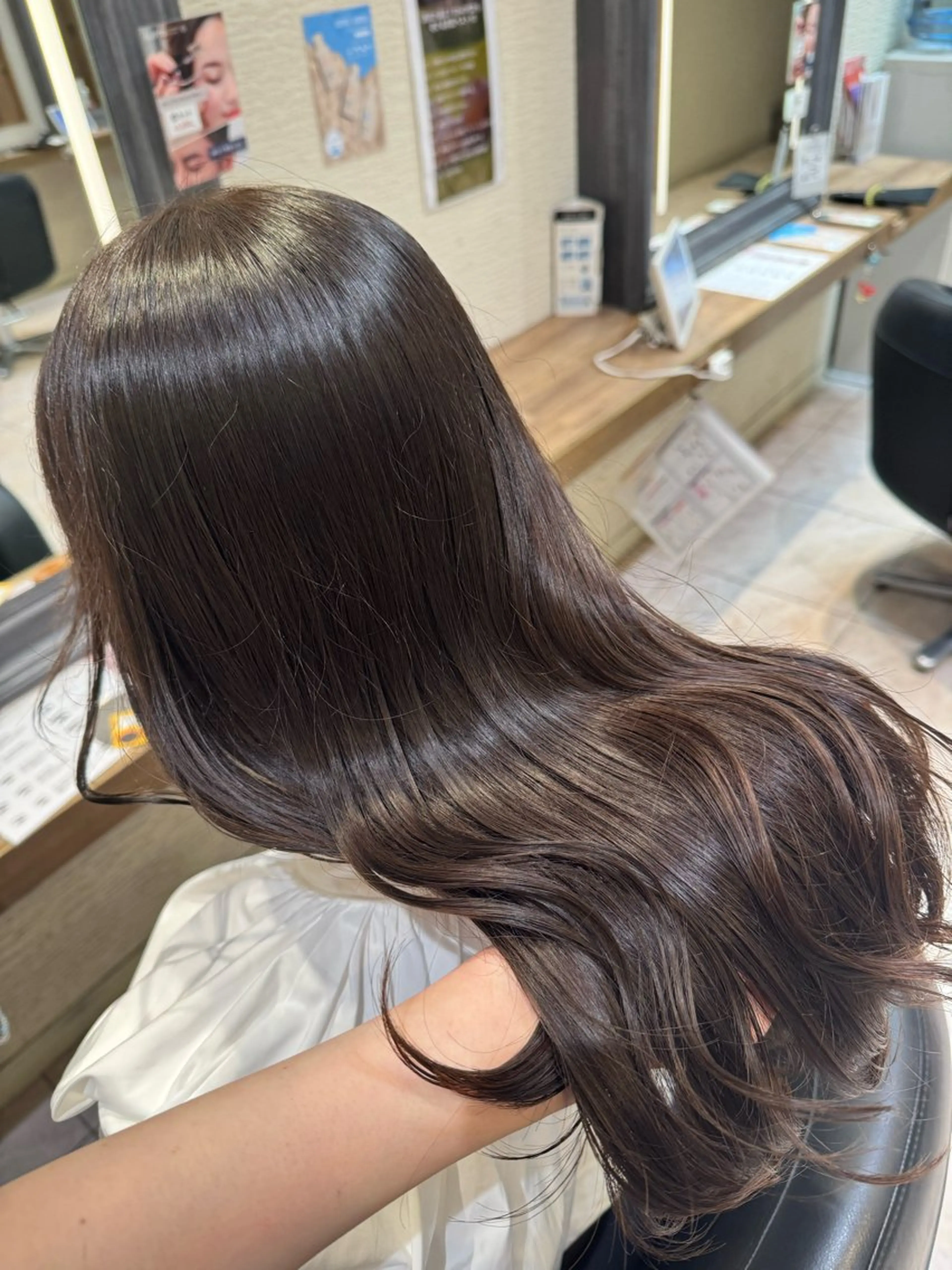 ロング カラー さら艶レイヤーカット 🩶Suzuneのヘアスタイル