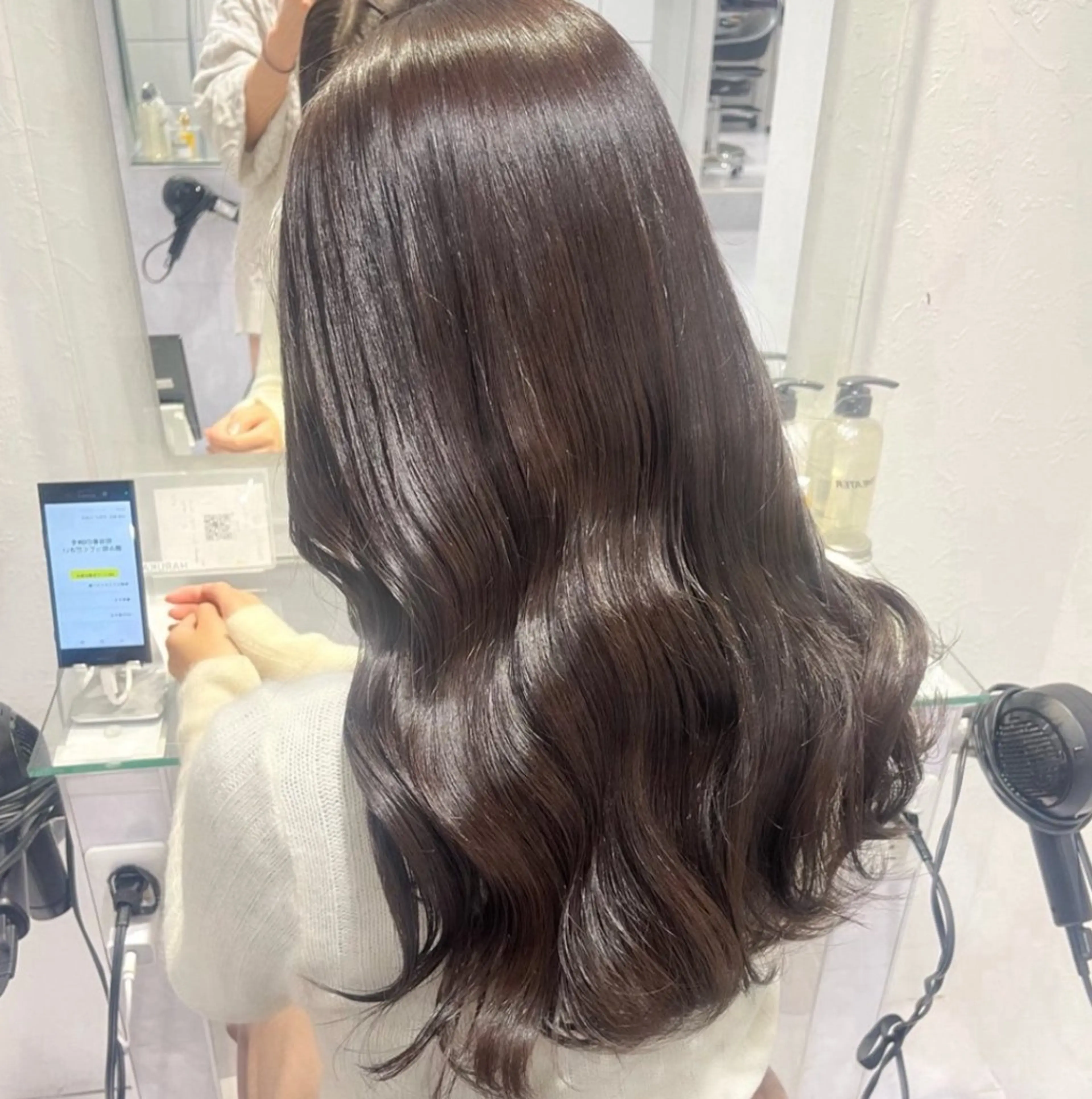 ロング カラー 🫧うる艶トレンド 🫧透明感カラーのヘアスタイル