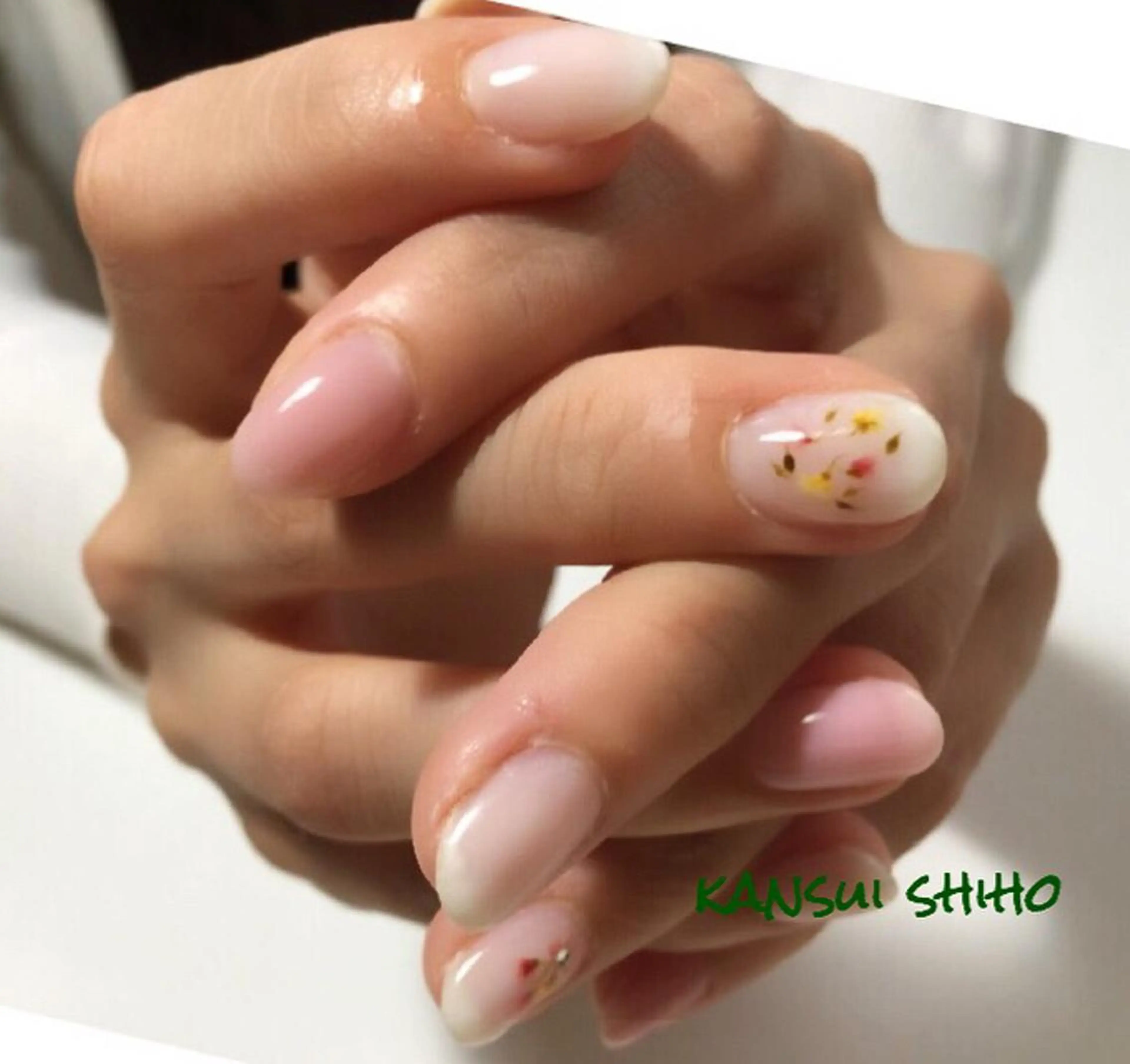 ネイル Elio 国泰寺のネイルデザイン