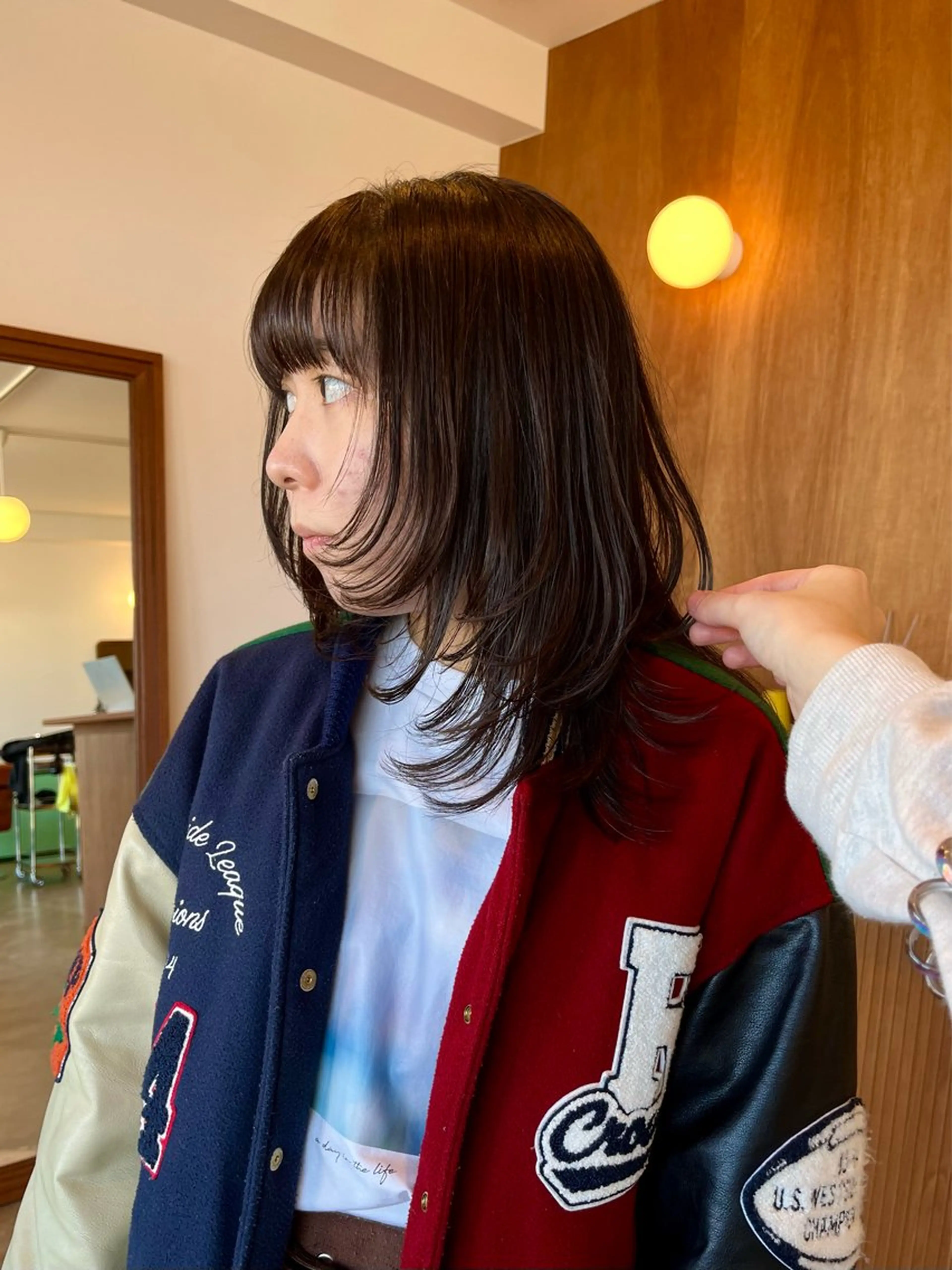 セミロング ウルフカット カット ヘアカラー LOBBY HIMERIのヘアスタイル