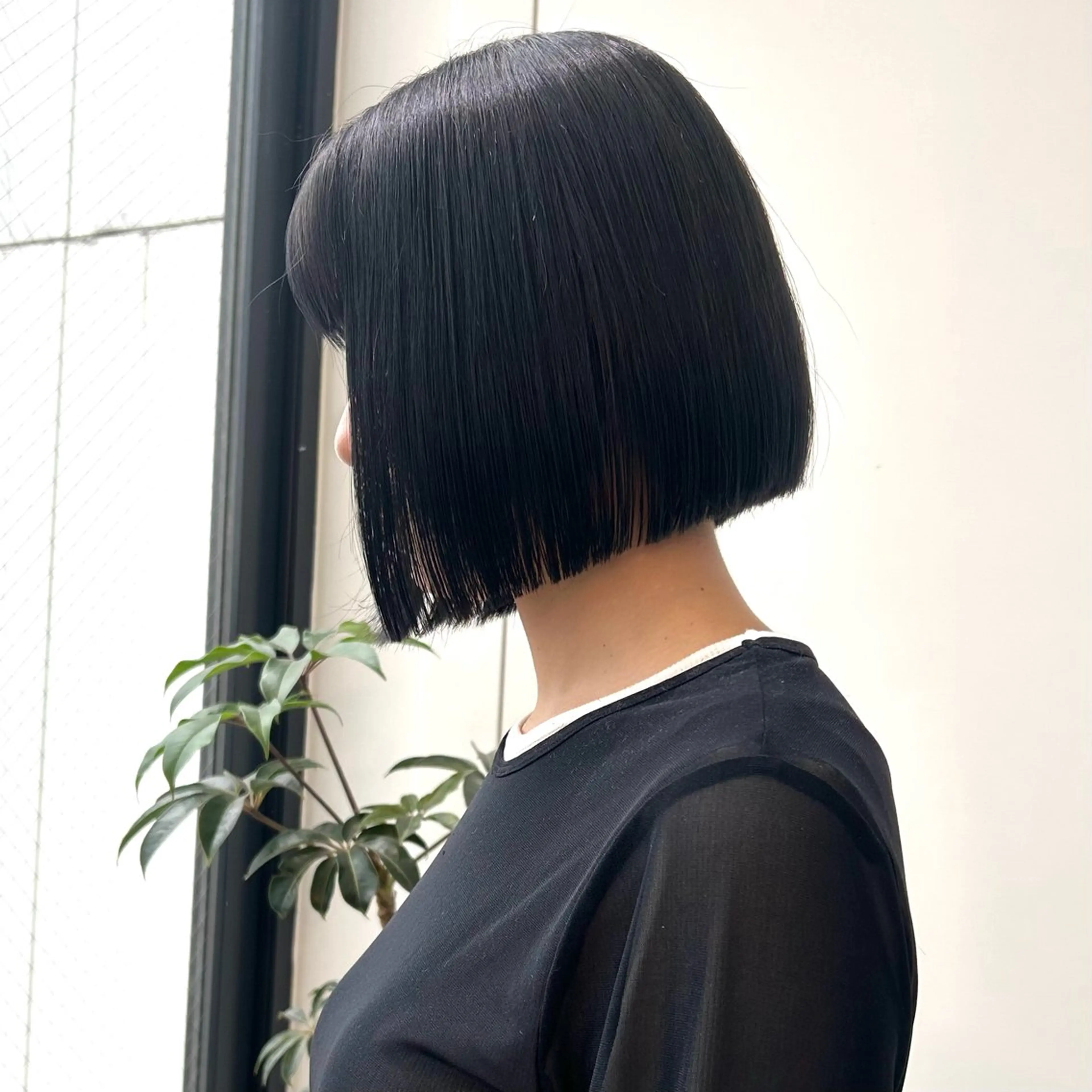 ミディアム カラー 黒髪 ブルーカラー ブルーブラック ボブ ボブ/くびれボブ/ 髪質改善/Ru-kaのヘアスタイル