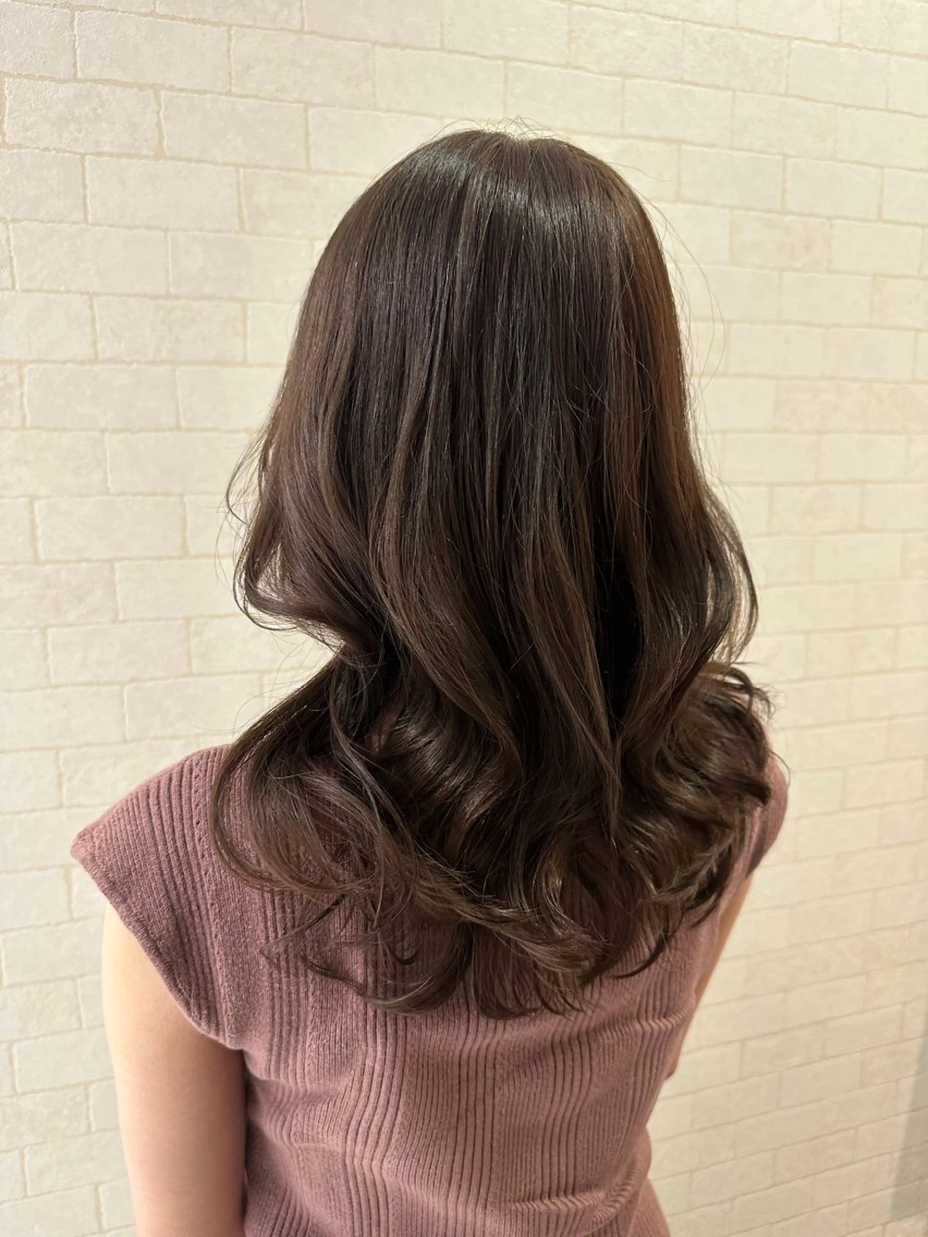 ロング カラー ブリーチ 透明感カラー ダブルカラー ブリーチなしカラー 顔まわりレイヤー 大人レイヤー& 透明感カラー💄のヘアスタイル