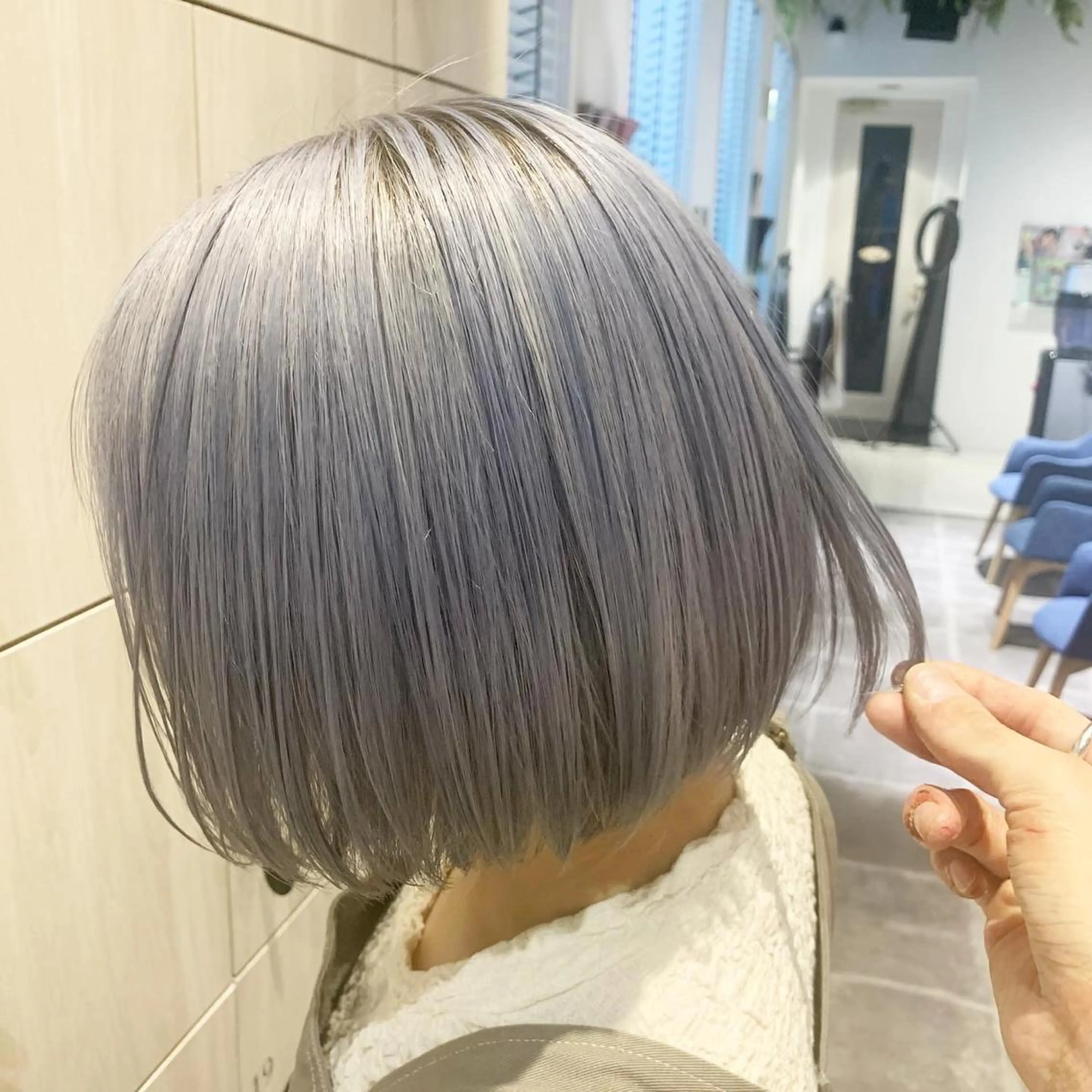 ショート カラー ブリーチ ボブ 大野 智亜里のヘアスタイル