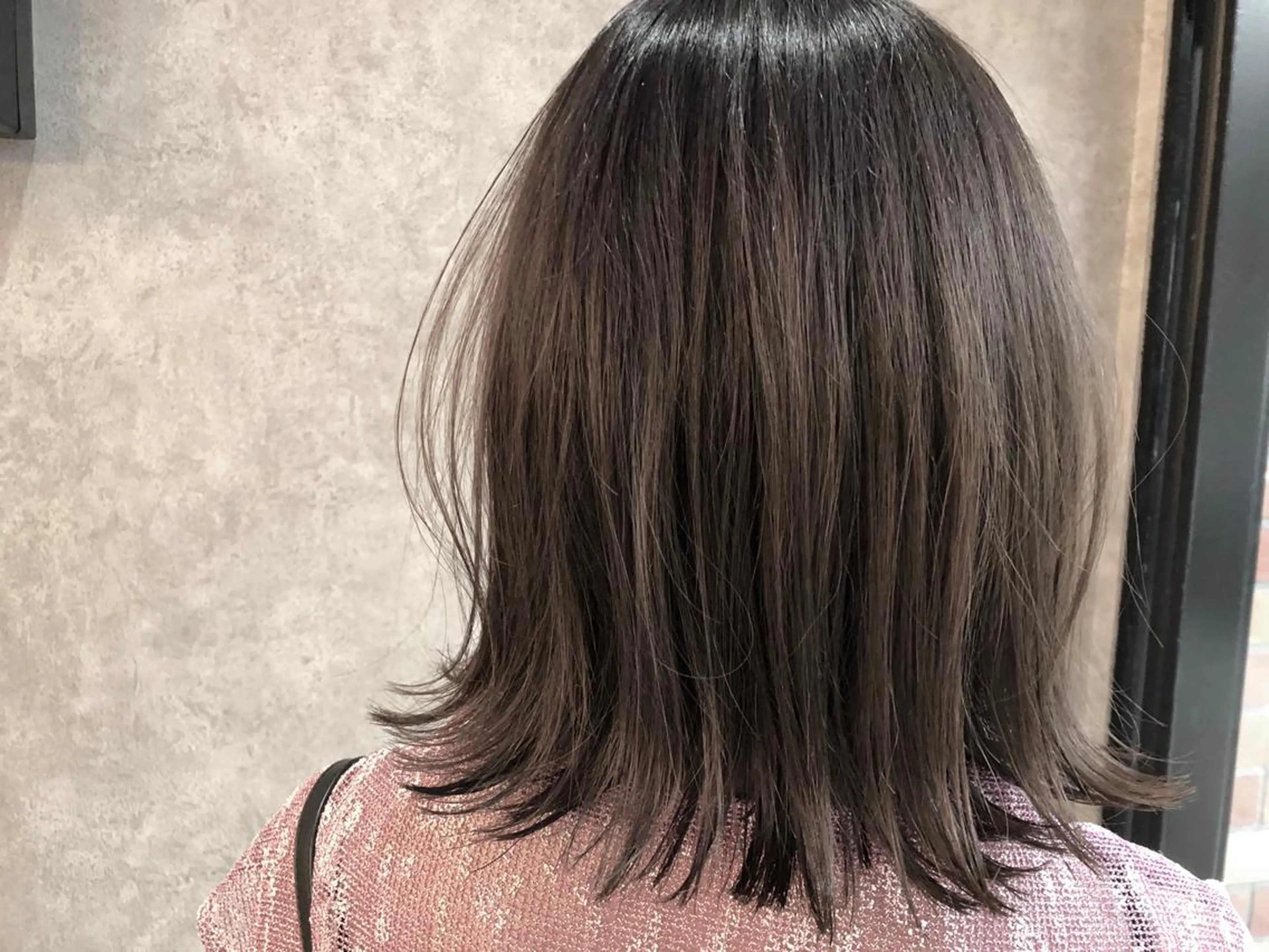 ショート カラー 顔周りレイヤー/韓国 ブリーチminamiのヘアスタイル