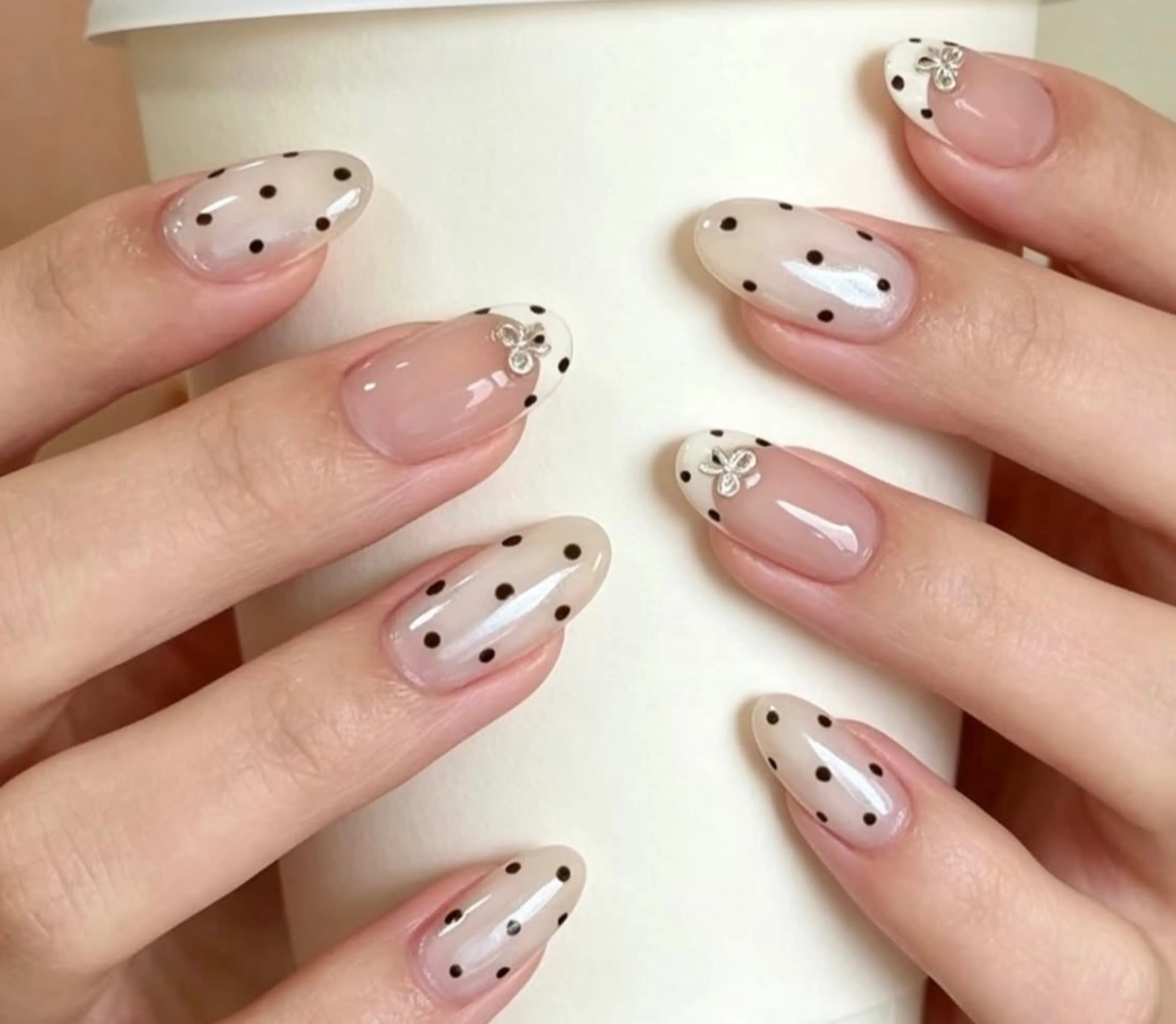 ネイル アートネイル ストーンネイル ネイルチップ ハンドネイル NiJi Nailsのネイルデザイン