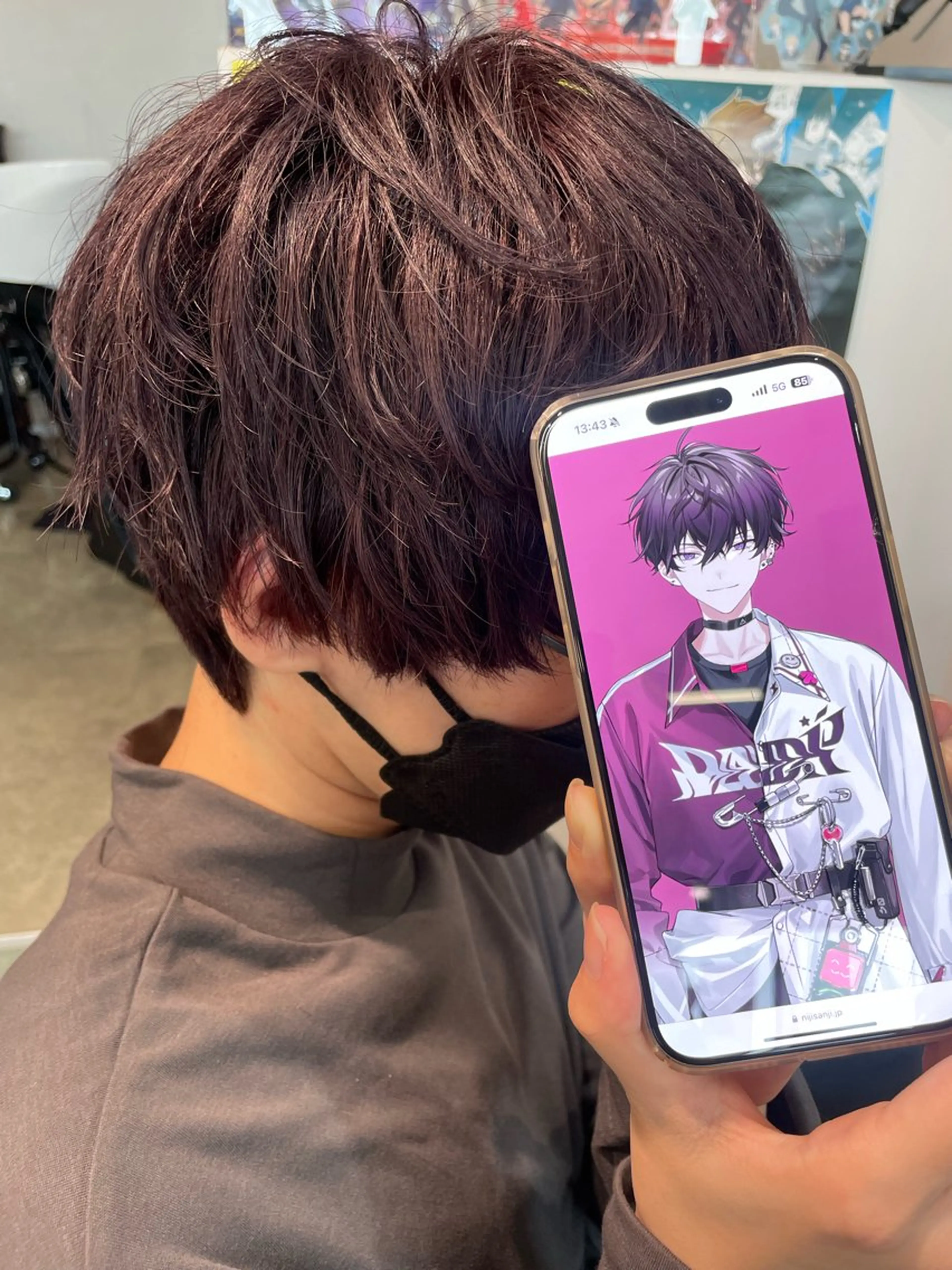 セミロング カラー ブリーチ ブラウンカラー ラベンダーカラー ラベンダーブラウン ヘアカラー トリートメント インナーカラー 推し ブリーチ 髪質改善のヘアスタイル