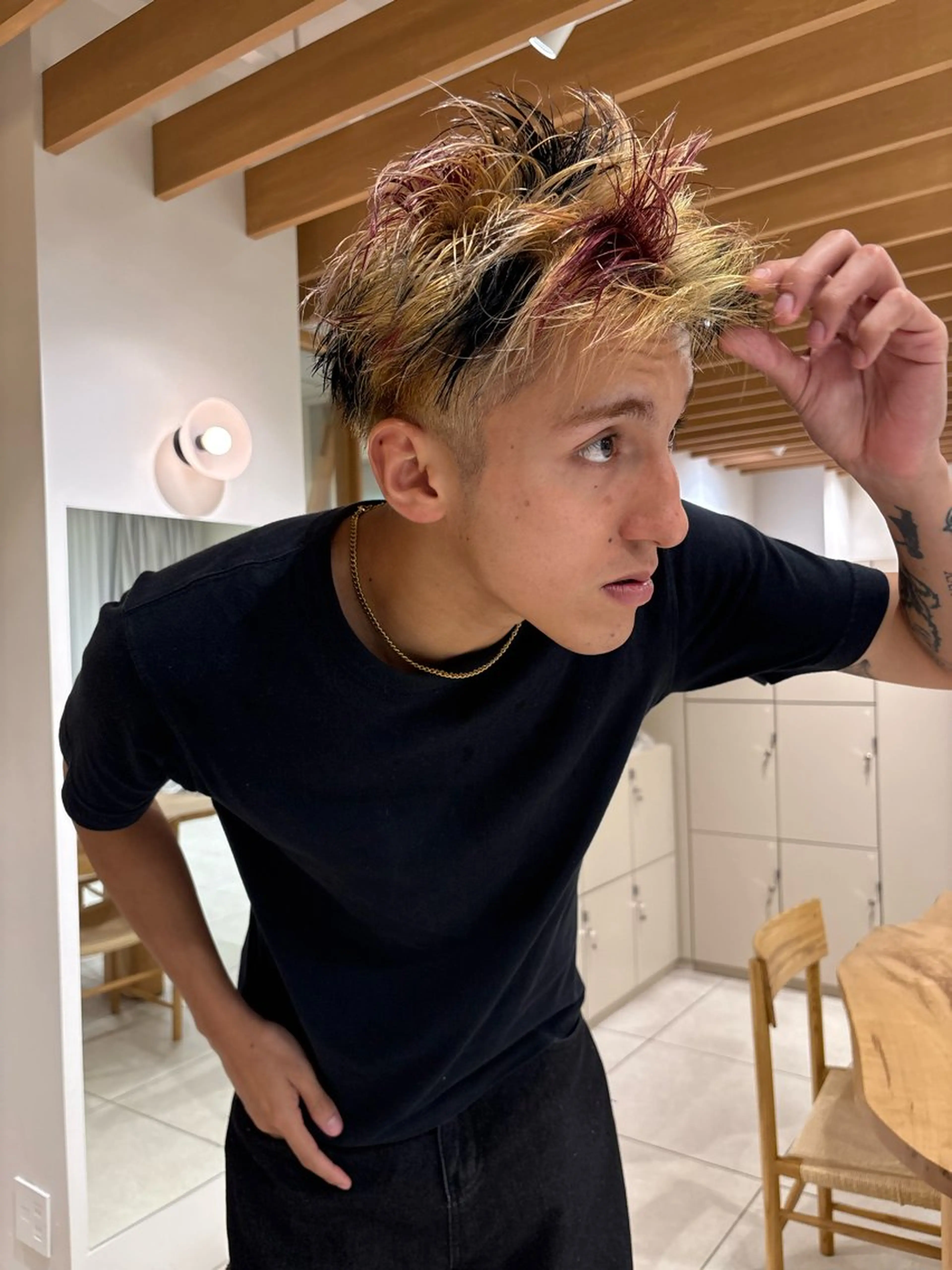 カラー メンズ デザインカラー カットモデル/ 髪質改善/みわのヘアスタイル