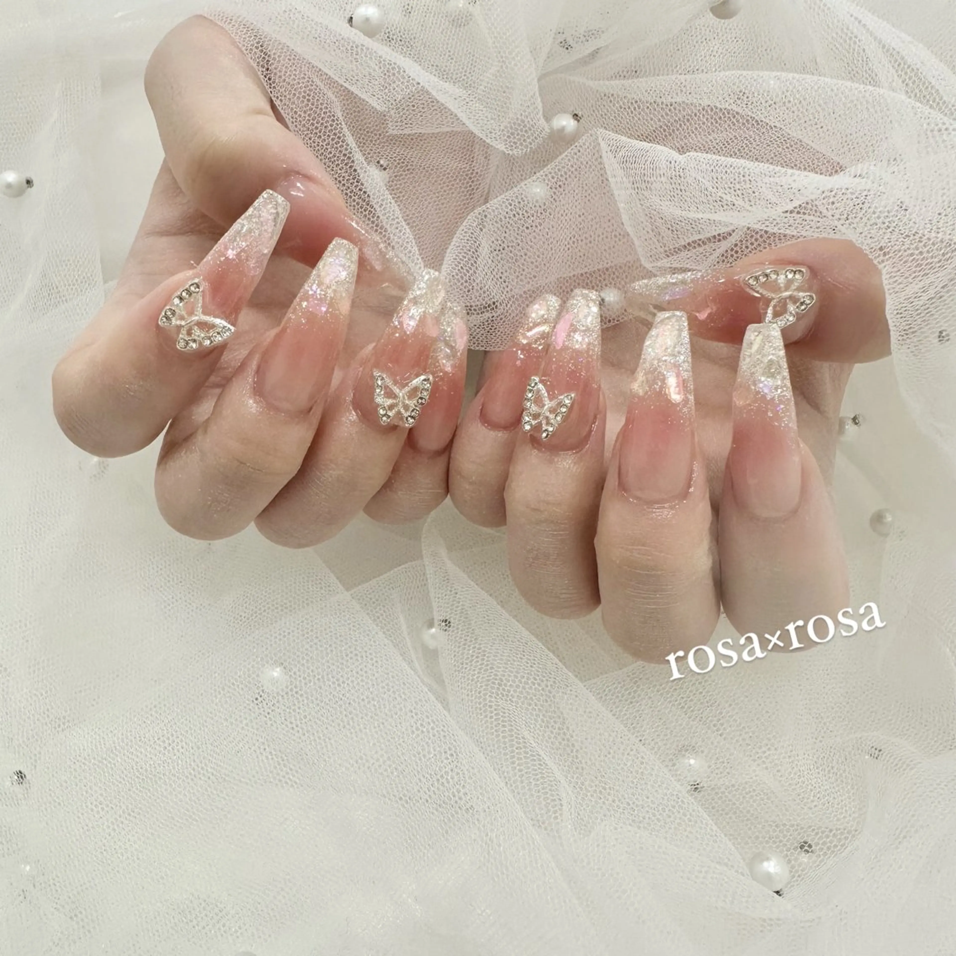 ネイル Rosa x rosa所属・Rosaxrosa AKANEのネイルデザイン