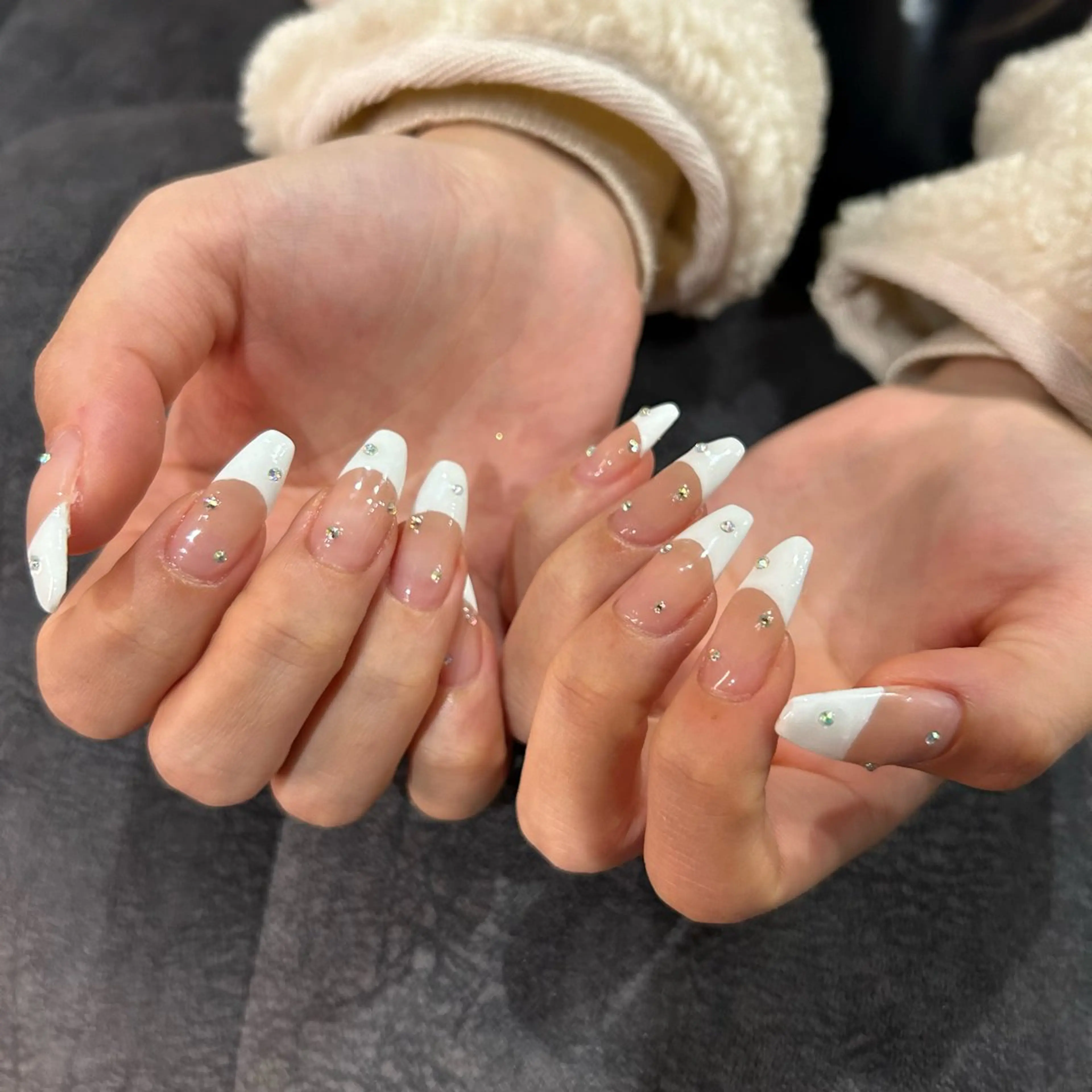 ネイル オーロラネイル フレンチネイル 春日井Dahlia Beauty中川のネイルデザイン