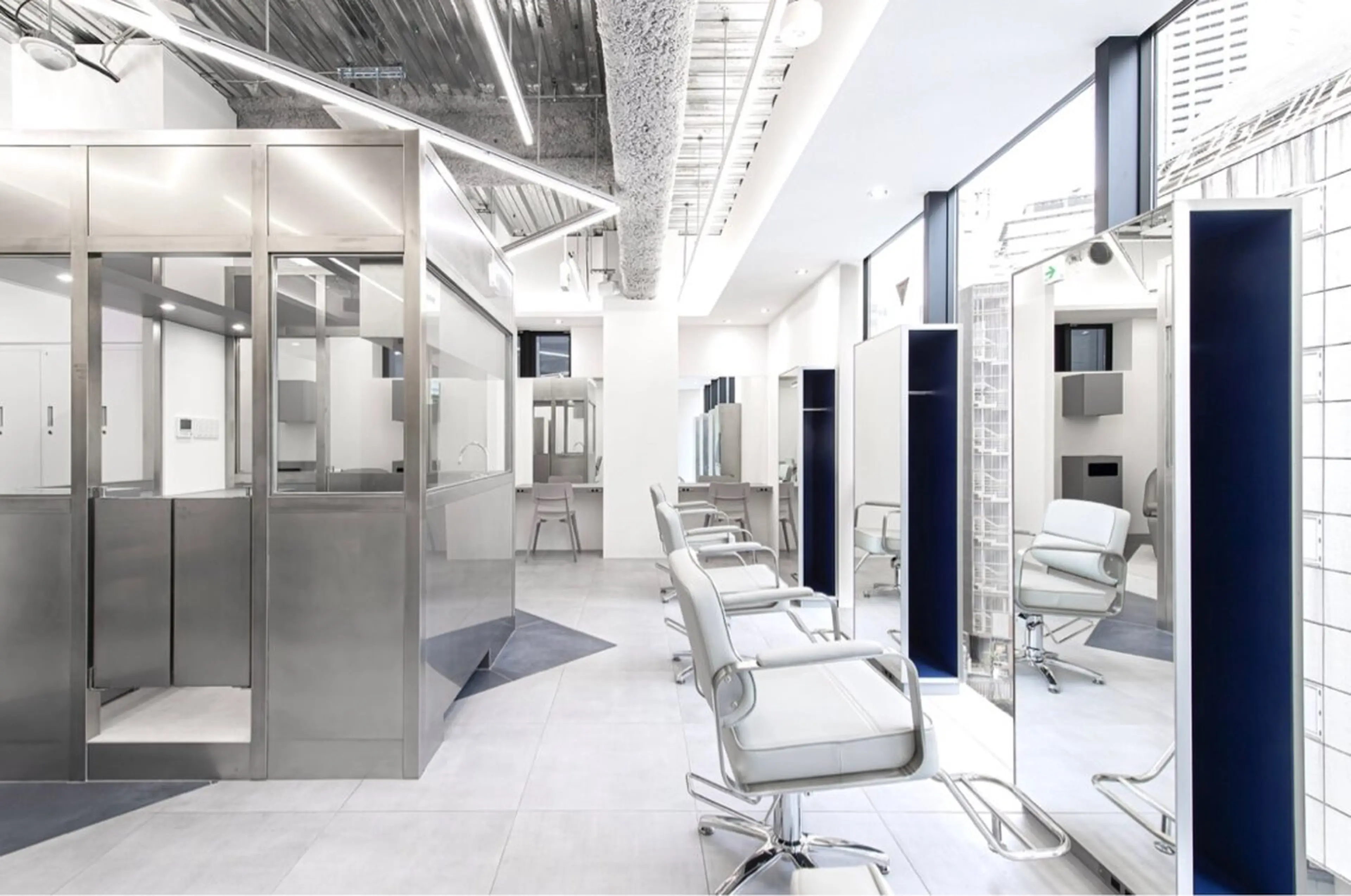 ハイトーン/透明感/ レイヤー/かずや🦁のヘアスタイル