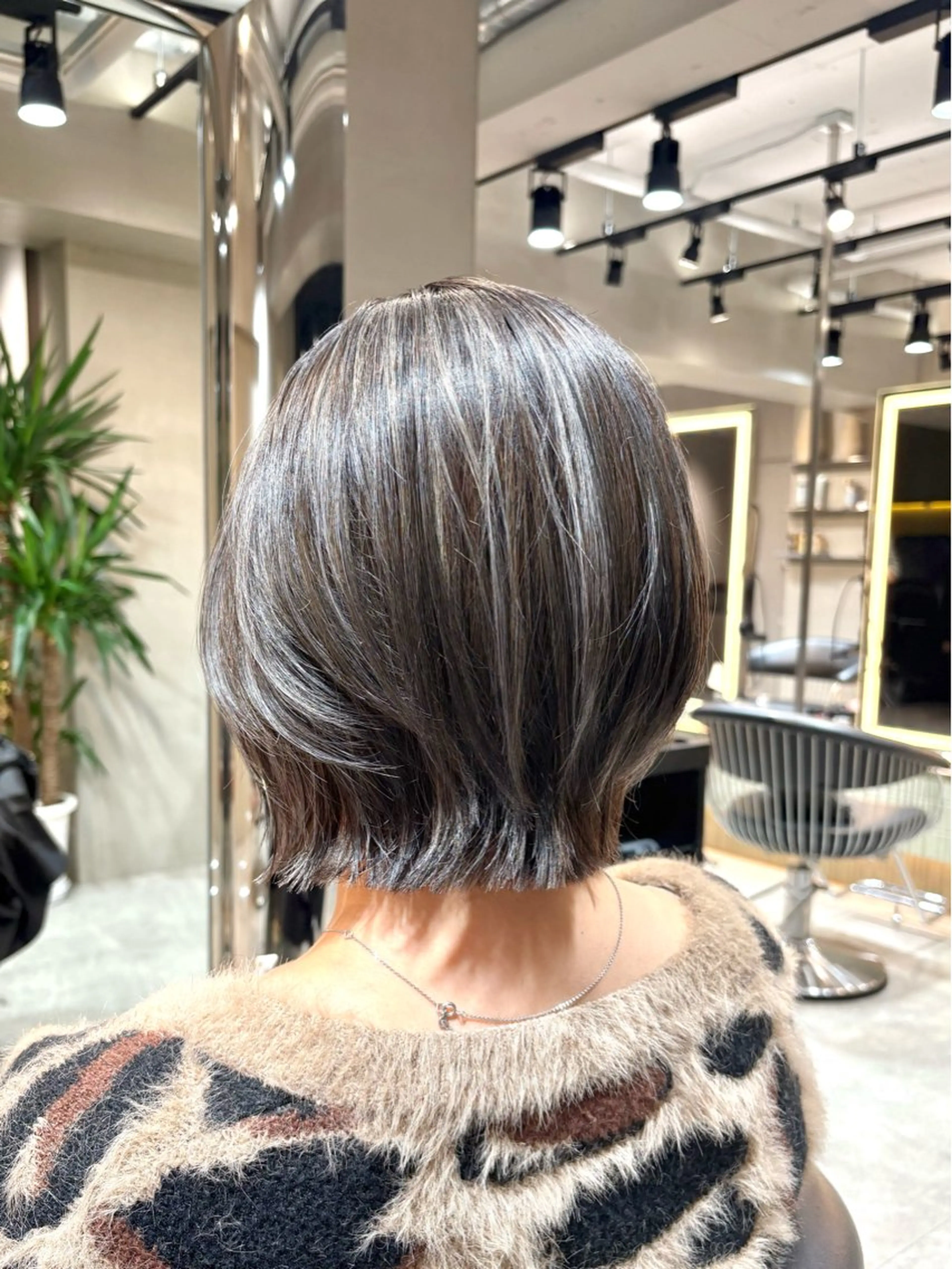 ショート カット ヘアカラー トリートメント 🩵縮毛矯正/ブリー チ/髪質改善/いつかのヘアスタイル