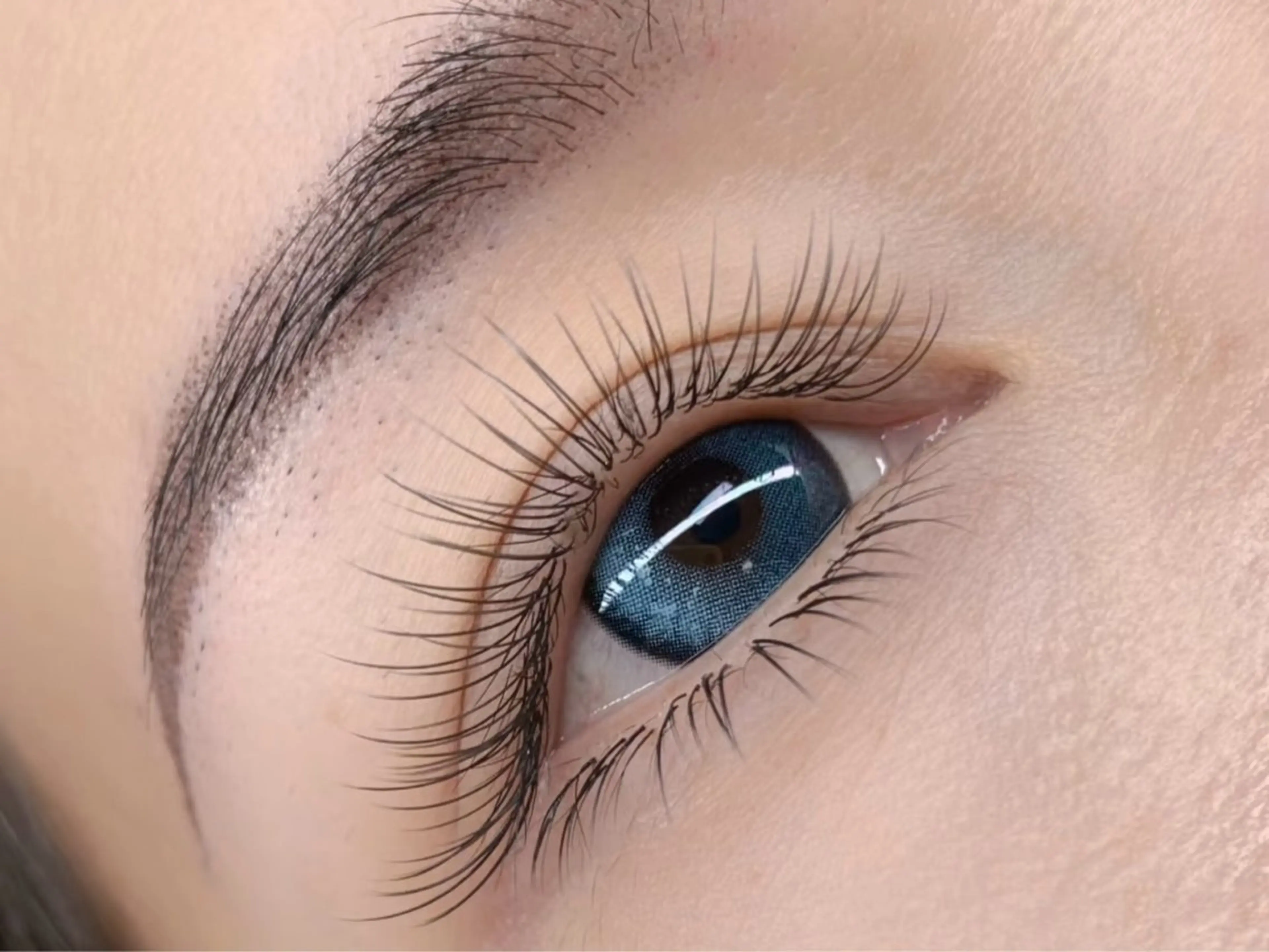 マツエク・マツパ 束感まつ毛 カラーマツエク フラットラッシュ パリジェンヌラッシュリフト まつげパーマ マツエク 🍓 KaNan🍓のマツエク・マツパデザイン