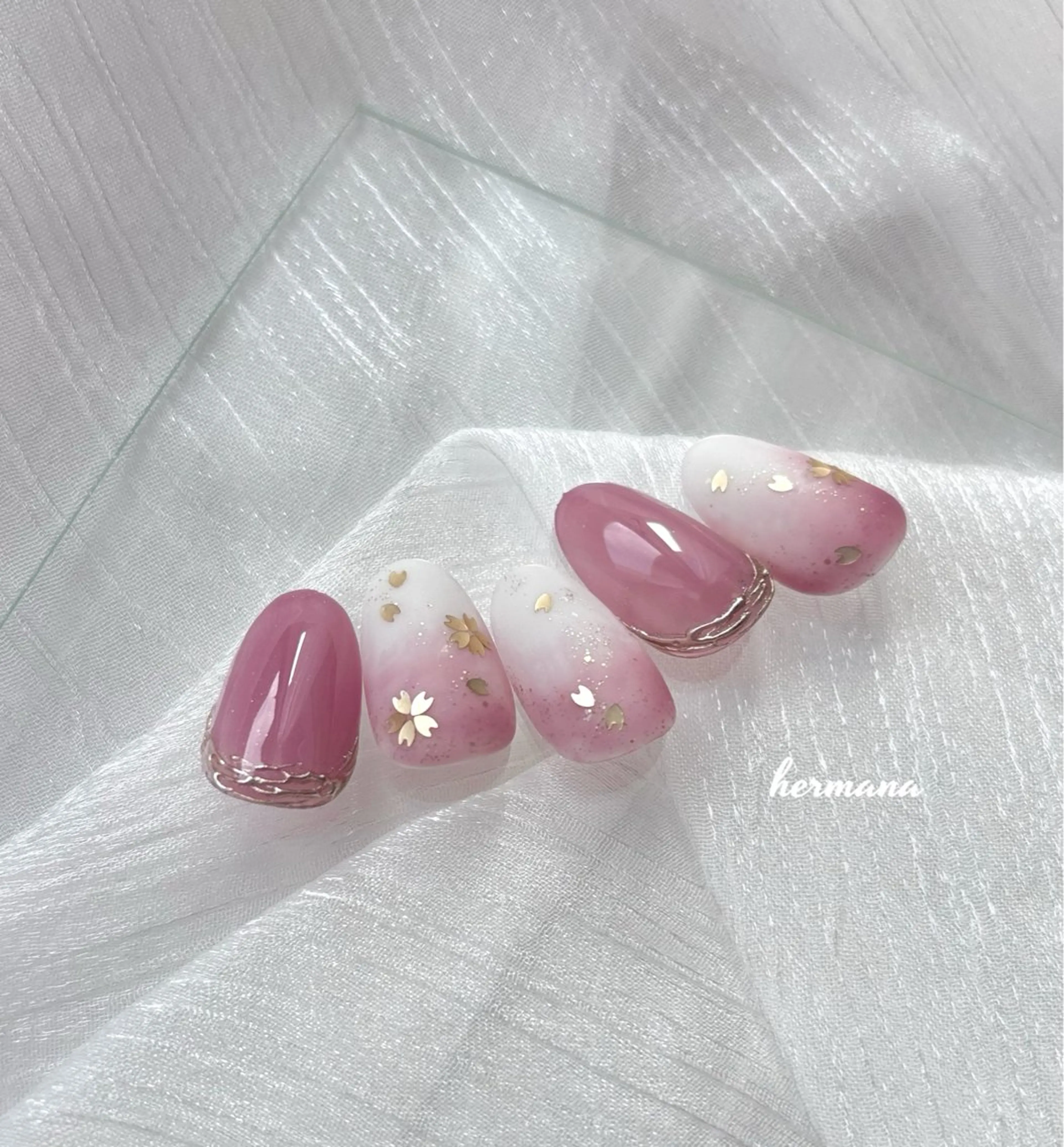 ネイル 桜ネイル ハンドネイル 伊藤 菜緒のネイルデザイン