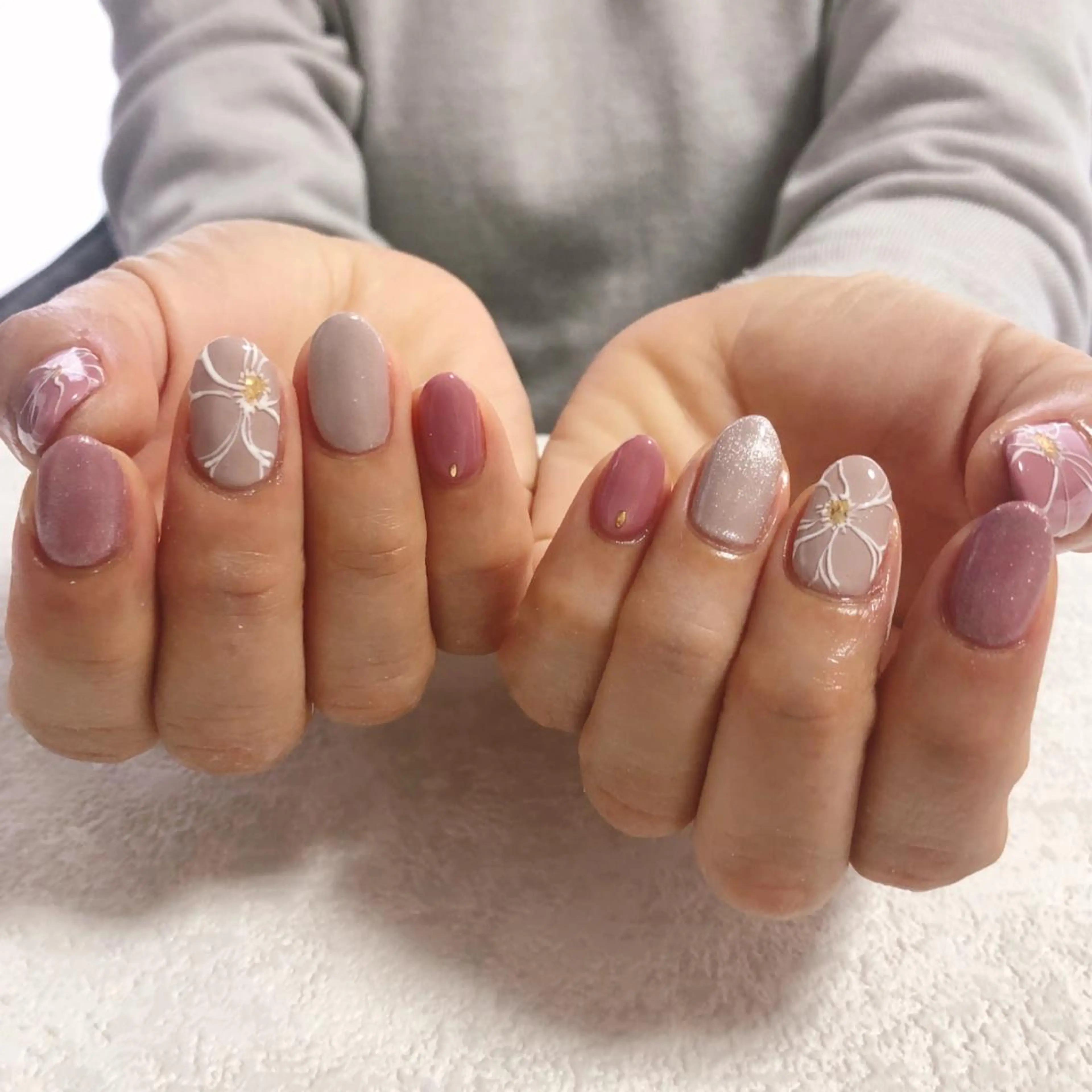 ネイル 桜ネイル フラワーネイル フレンチネイル ジェルネイル ガラスフレンチ mogunail &blowのネイルデザイン