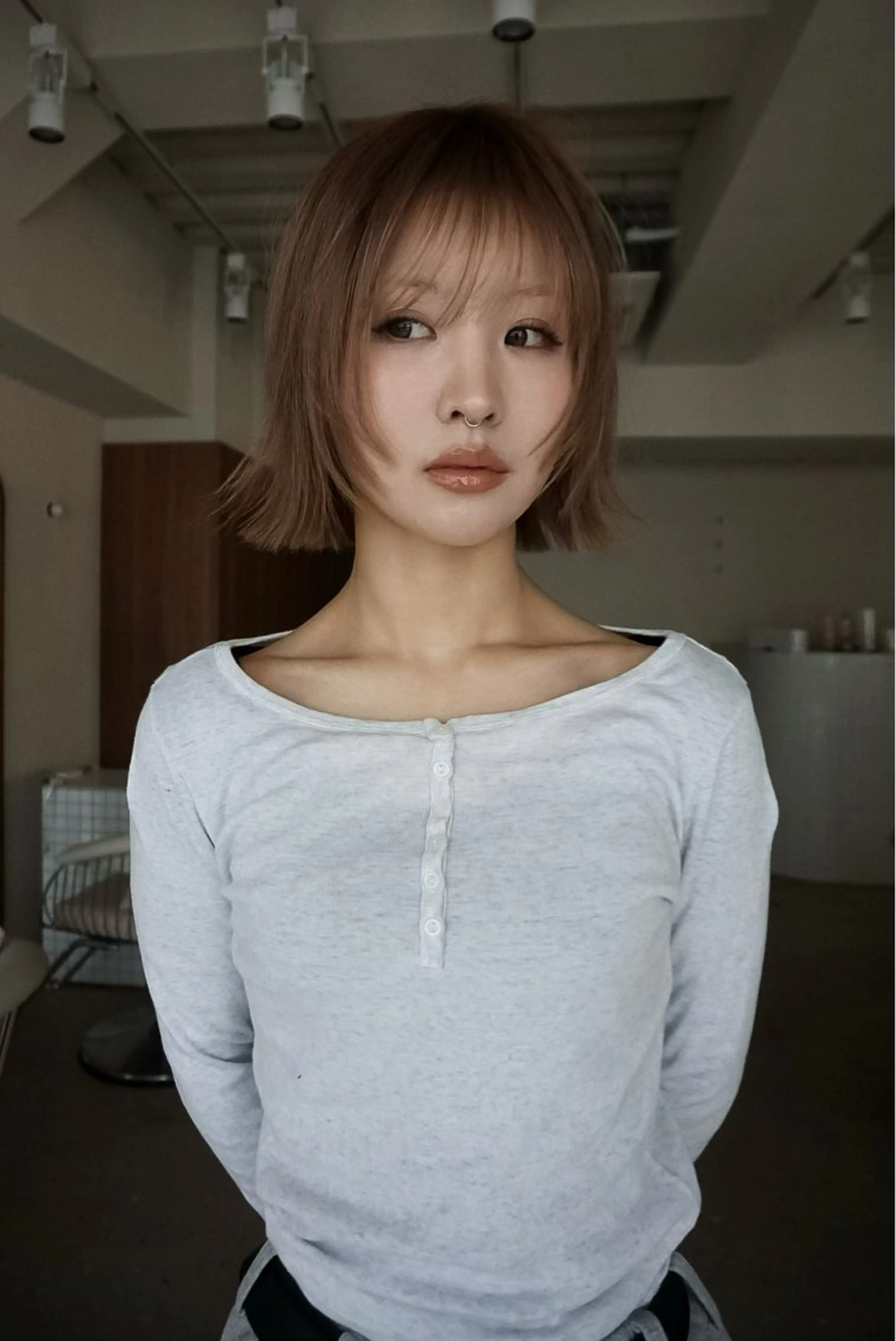 ミディアム 切りっぱなしボブ ボブ 顔周りカット レイヤーカット 吉田 愛美のヘアスタイル