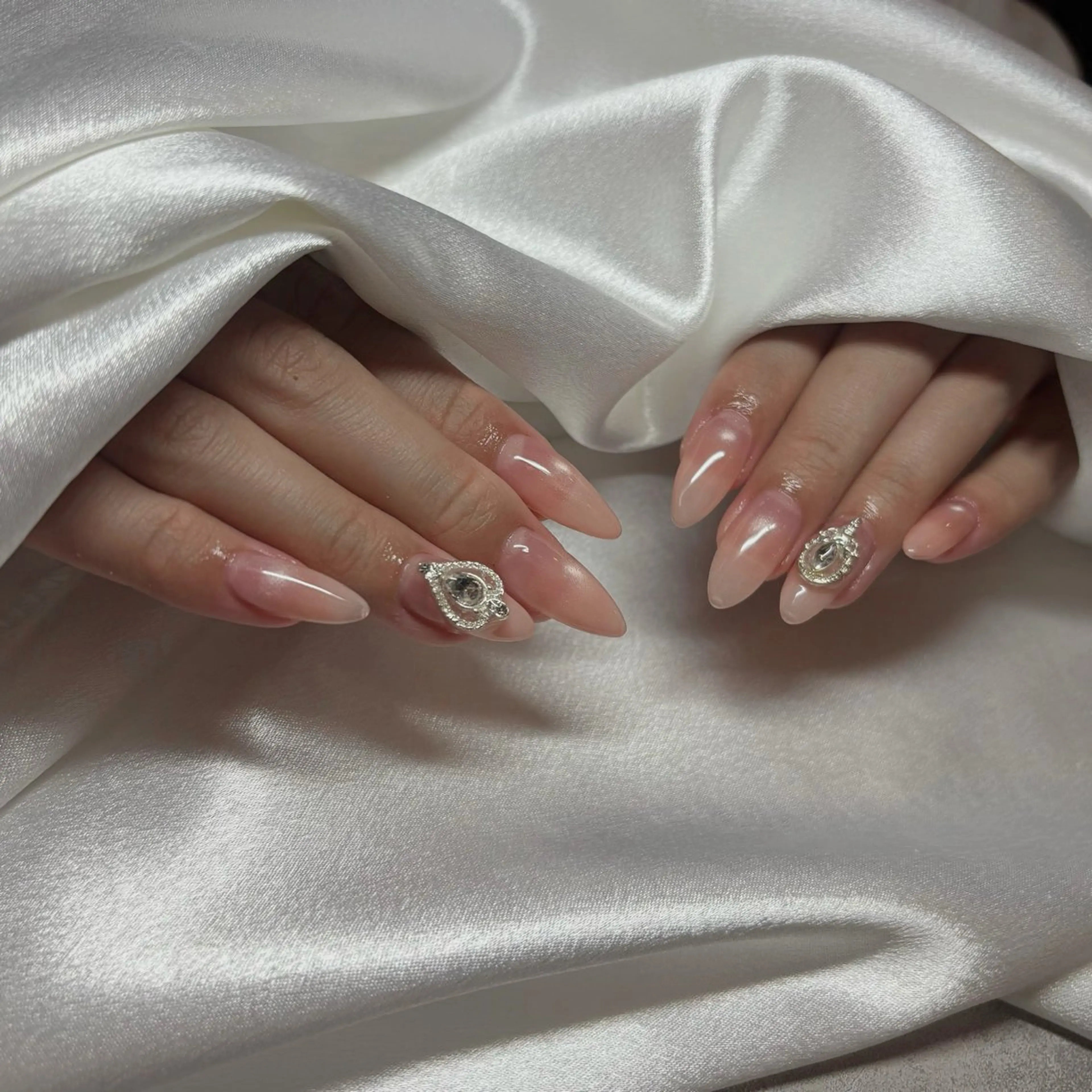 ネイル yuno❤︎ FOUNDATIONのネイルデザイン