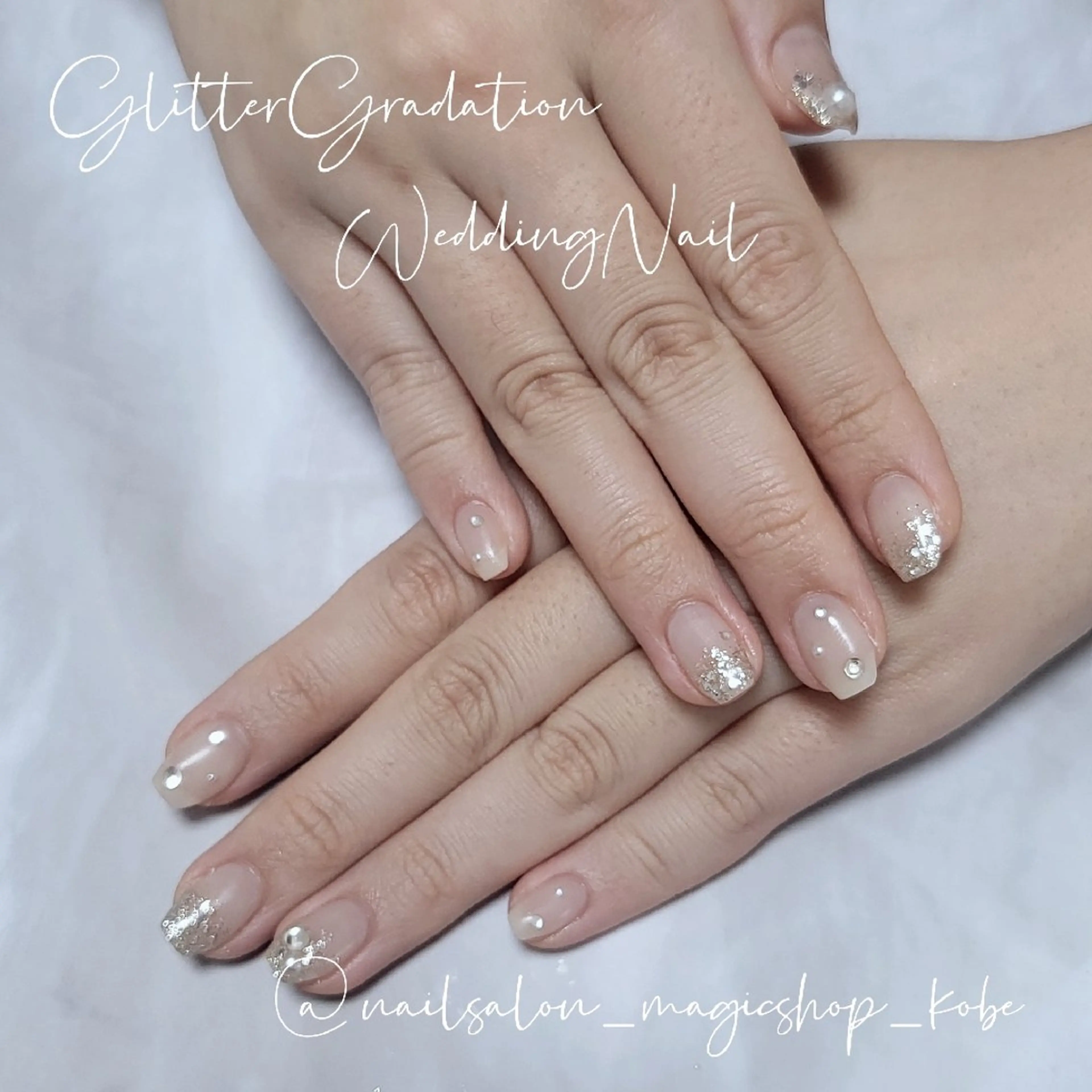 ネイル ジェルネイル ゴールド グラデーション ラメ(グリッター) シルバー ハンドネイル Nailsalon MagicShopのネイルデザイン