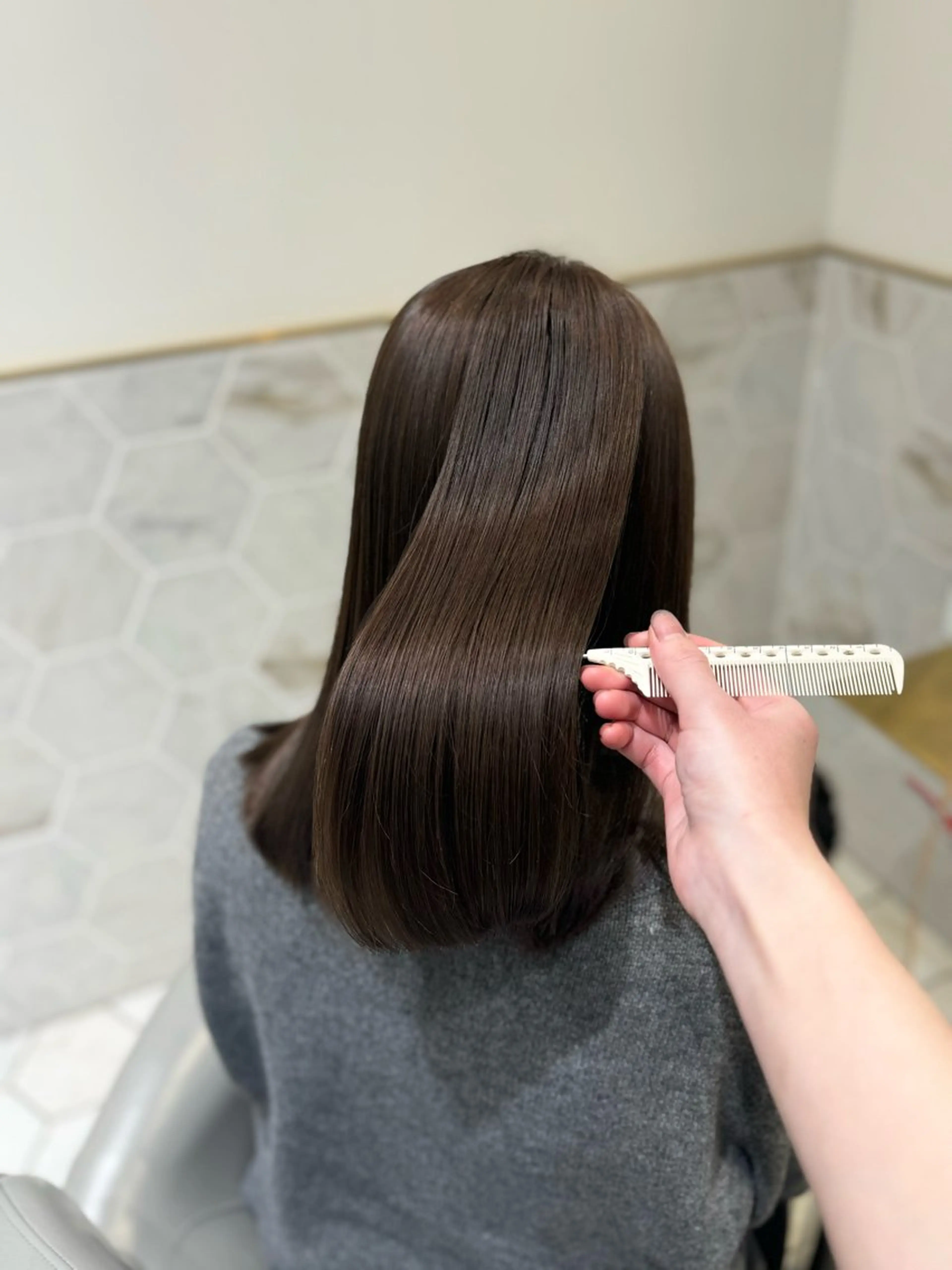 ロング ヘアカラー costes 今井芽依のヘアスタイル