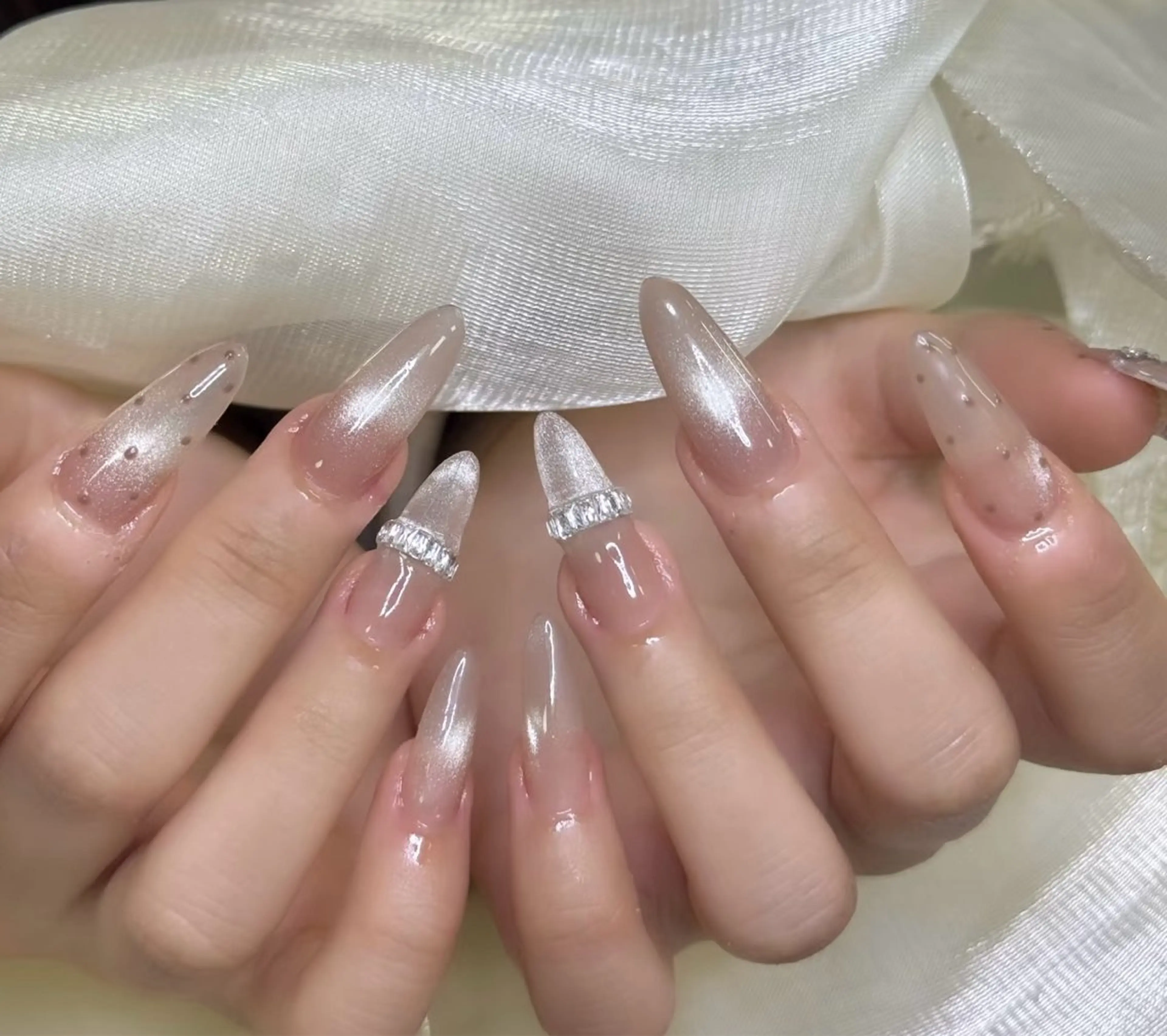 ネイル アニマル柄 チークネイル 成人式 フラッシュネイル フットネイル ハンドネイル B·U Nail大宮 長さだし専門店のネイルデザイン