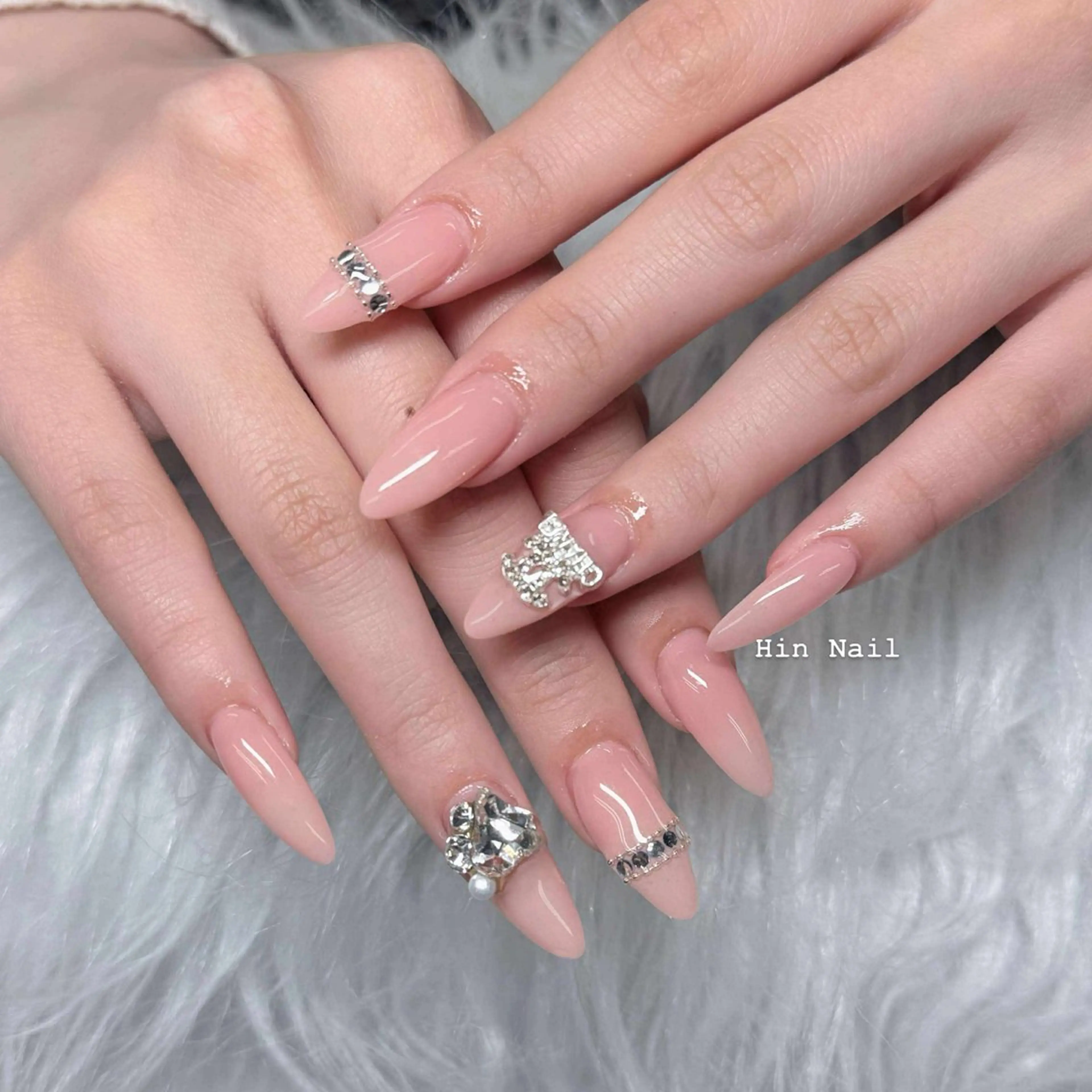 ネイル ハンドネイル HIN NAILのネイルデザイン