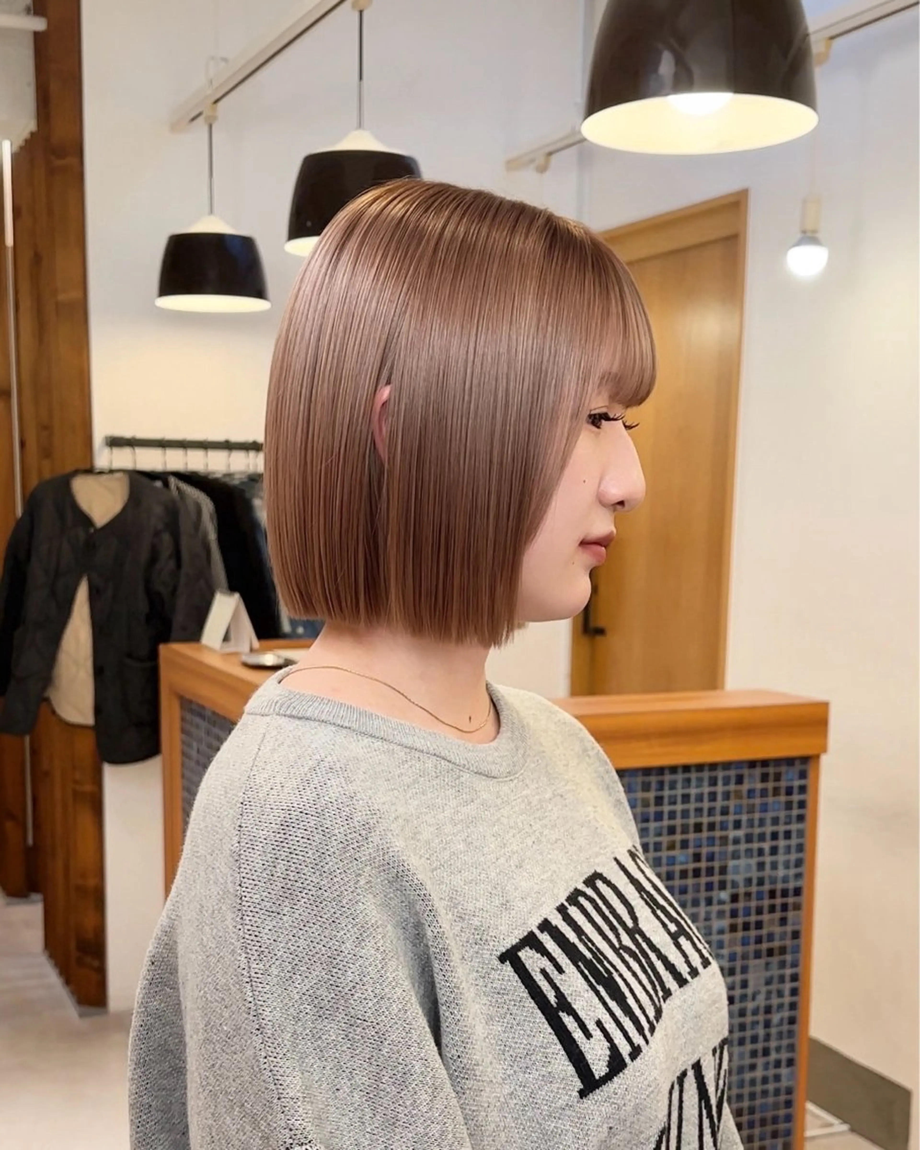 ショート カラー ベージュカラー ブラウンカラー ブラウンベージュ ボブ カット ヘアカラー 似合わせボブ/縮毛 /ハイトーン/ひさとのヘアスタイル