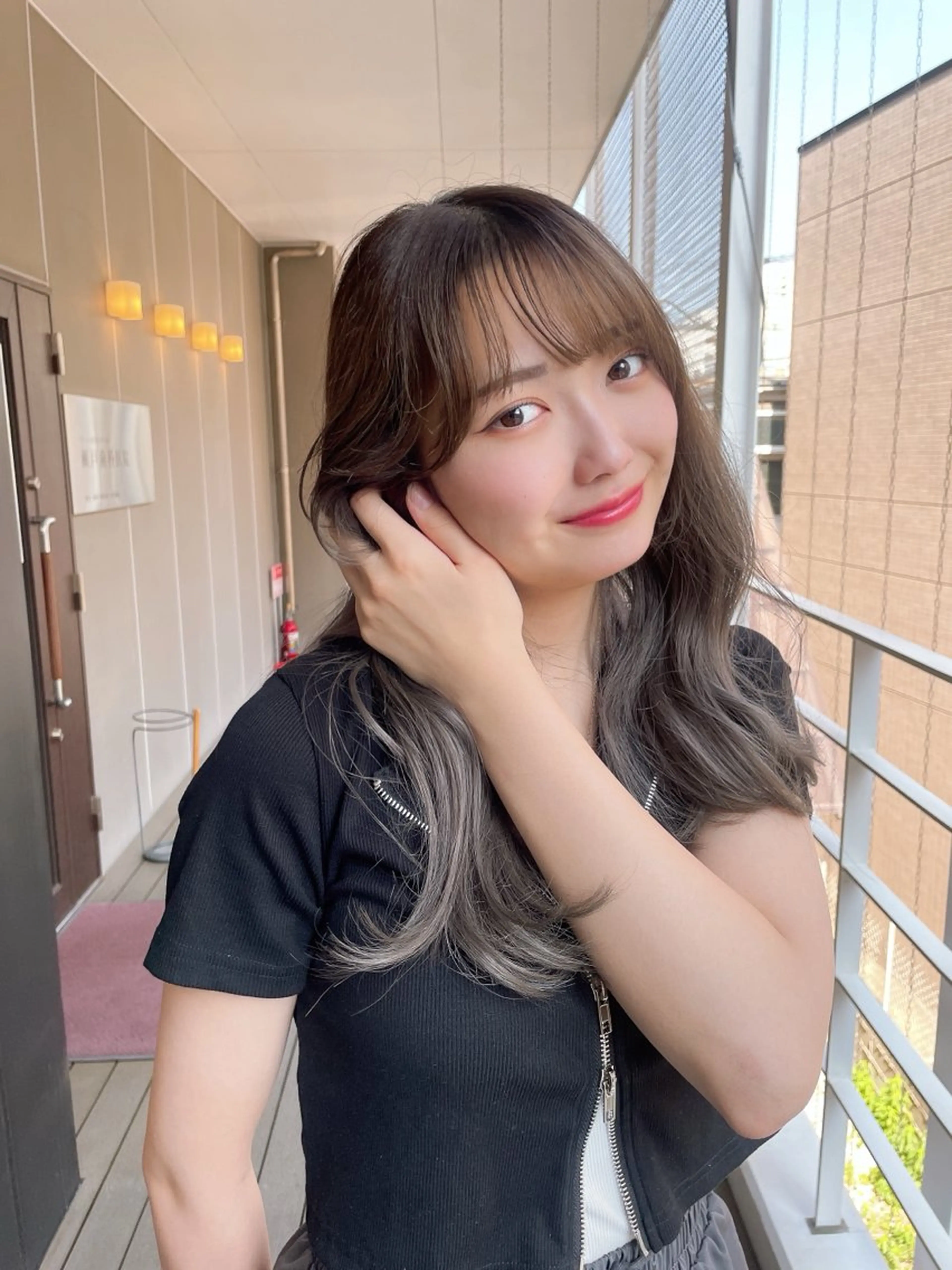 セミロング カラー ヘアアレンジ ブルーカラー 青髪特化🩵 ダブルカラーのヘアスタイル