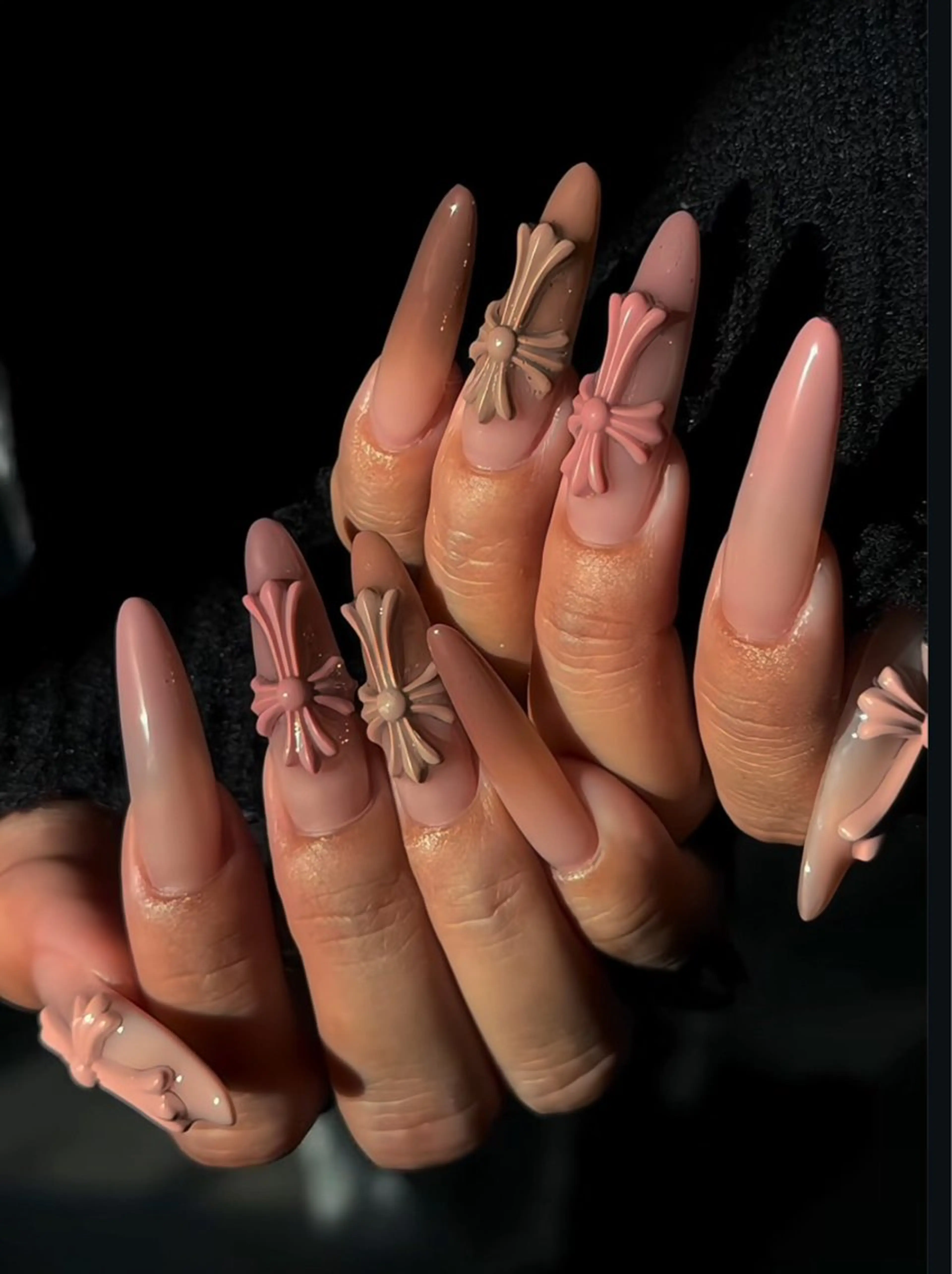 ネイル チークネイル フレンチネイル グラデーション キラキラネイル マグネットネイル ハンドネイル FUJI Nail Salonのネイルデザイン