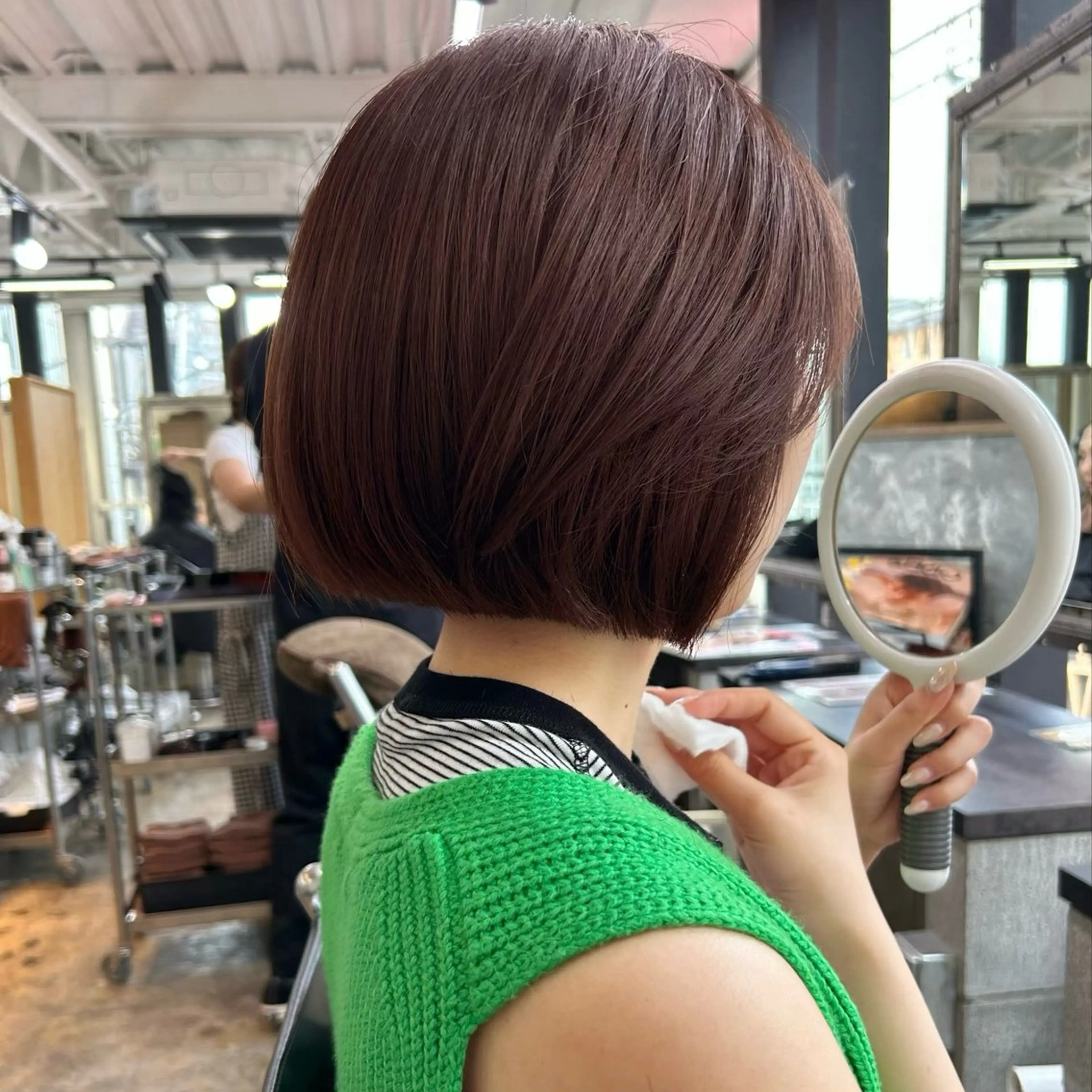 ショート ボブ カット ヘアカラー トリートメント ボブ/縮毛矯正/ レイヤー/塚田のヘアスタイル