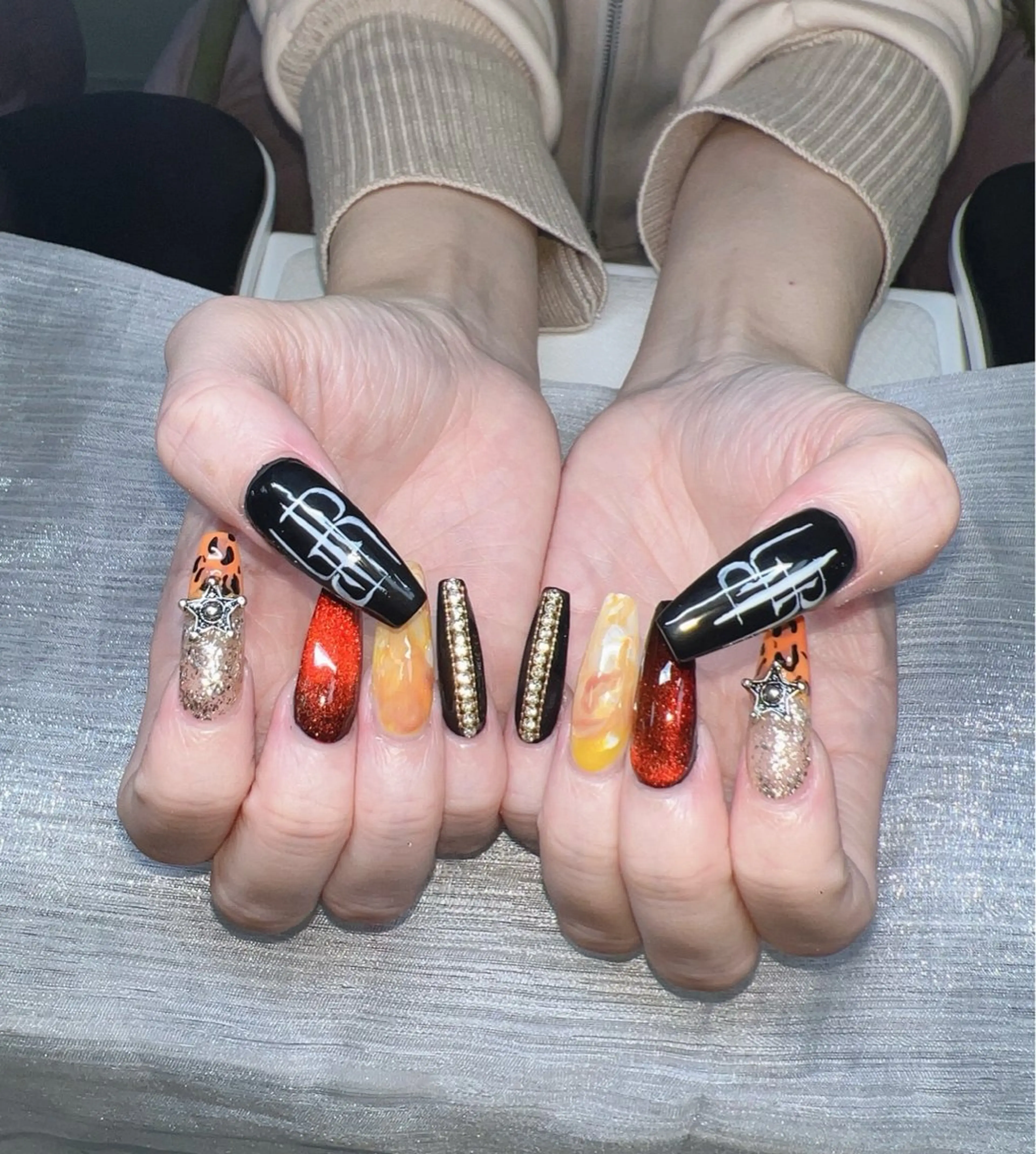 ネイル ハンドネイル Lee Nailsのネイルデザイン