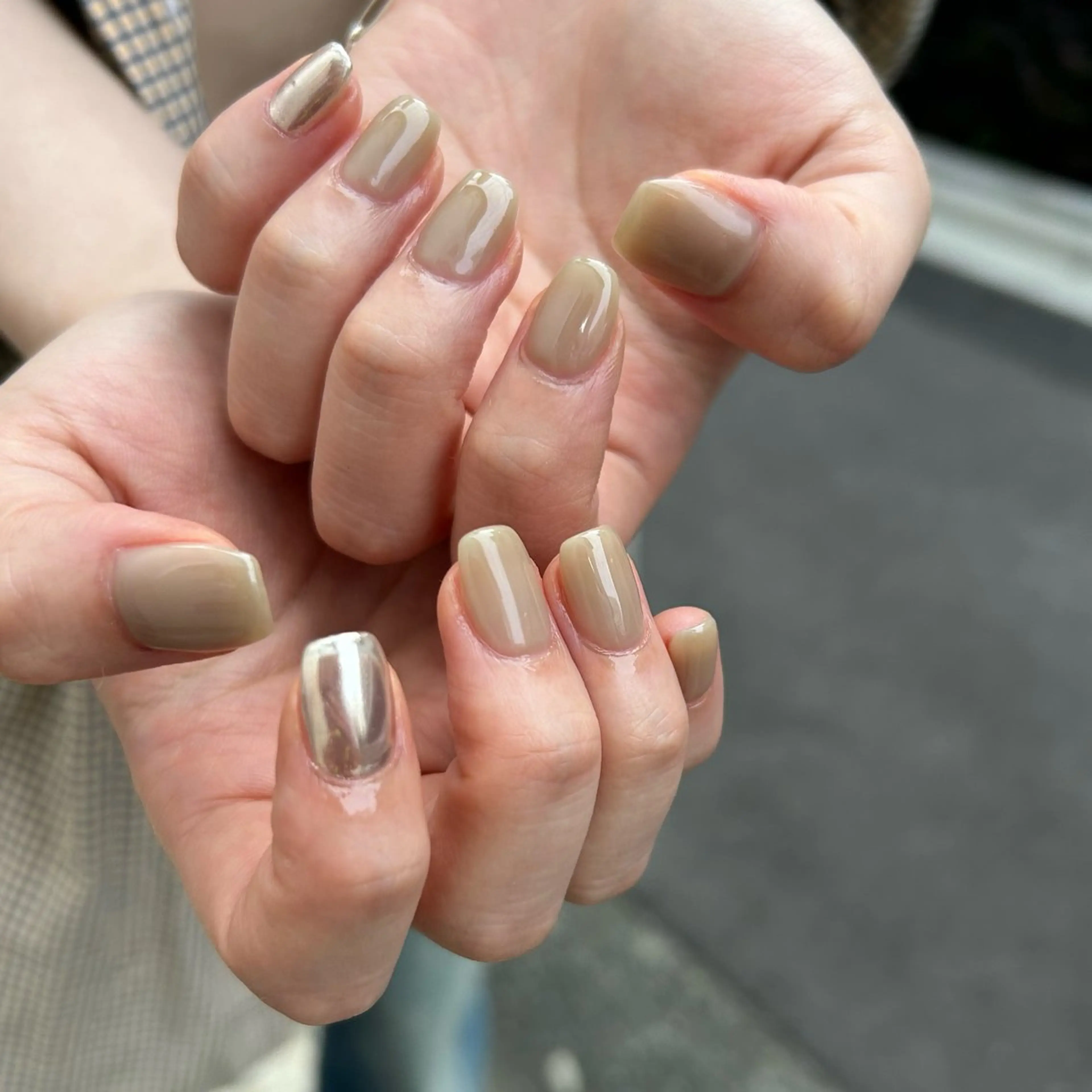 ネイル ミラーネイル ワンカラーネイル Yumi シンプルネイルのネイルデザイン