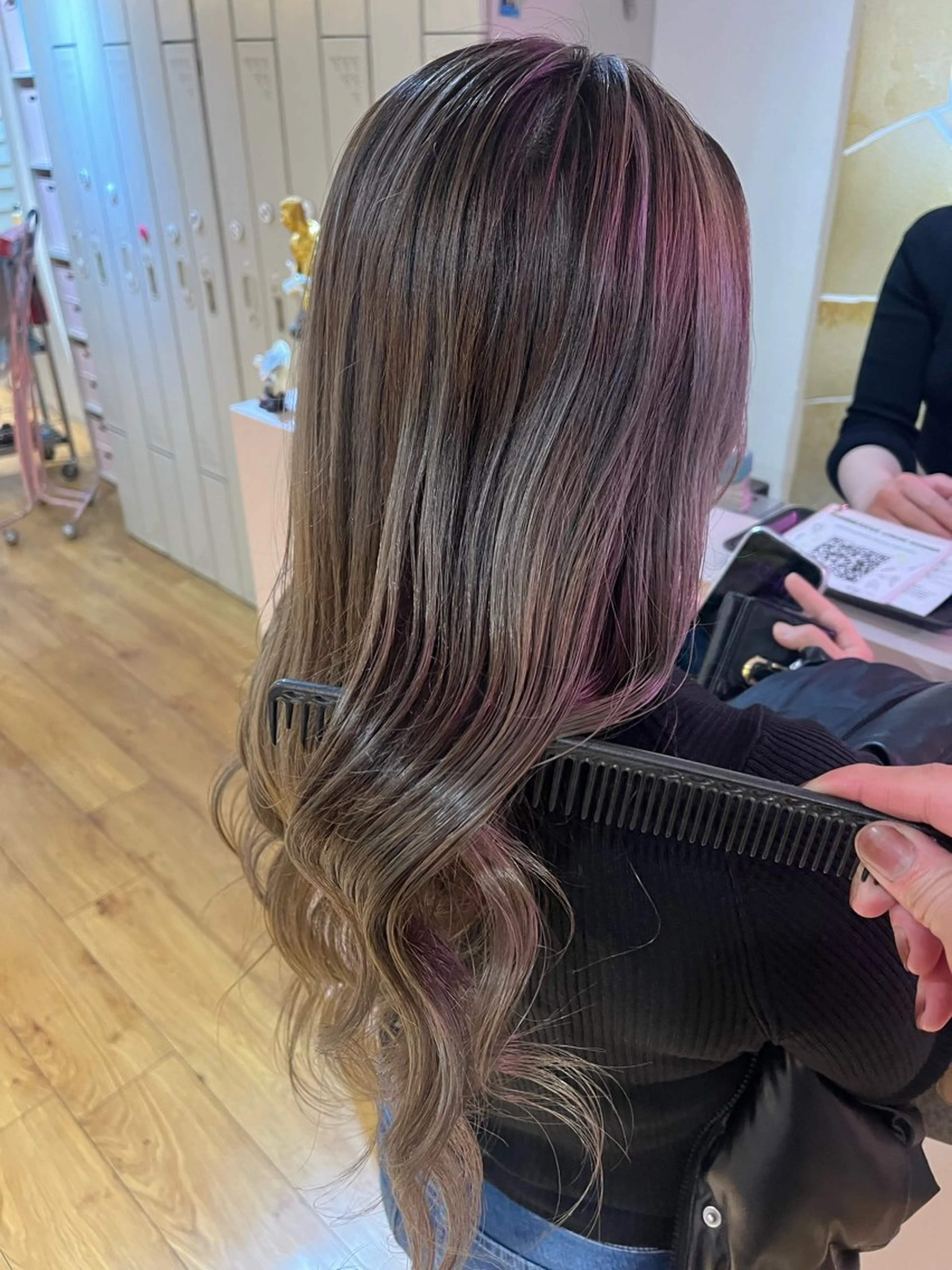 ロング ハイライト 【ブロンド】【ベージ ュ系】TAKUMAのヘアスタイル