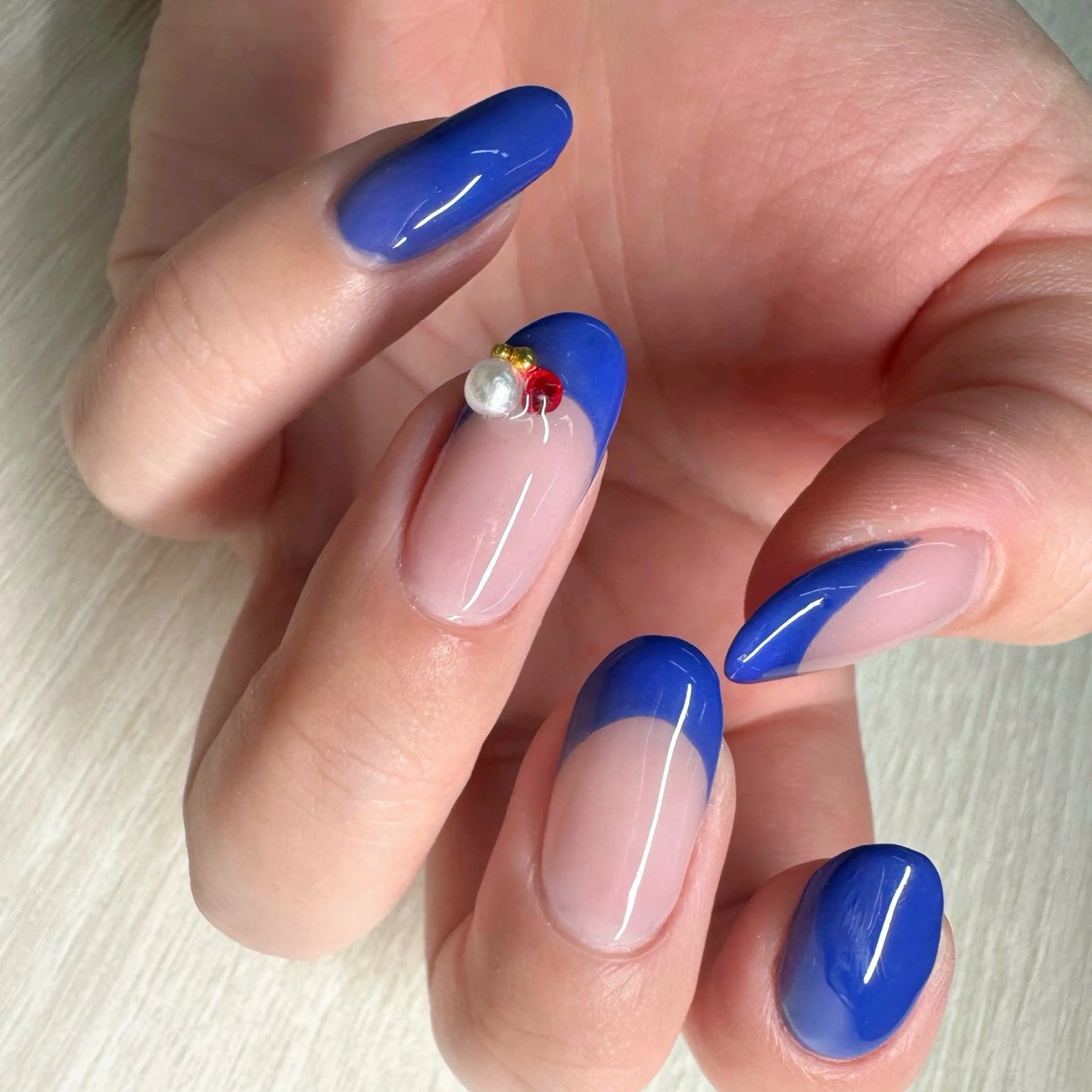 ネイル glossnail MIKIのネイルデザイン