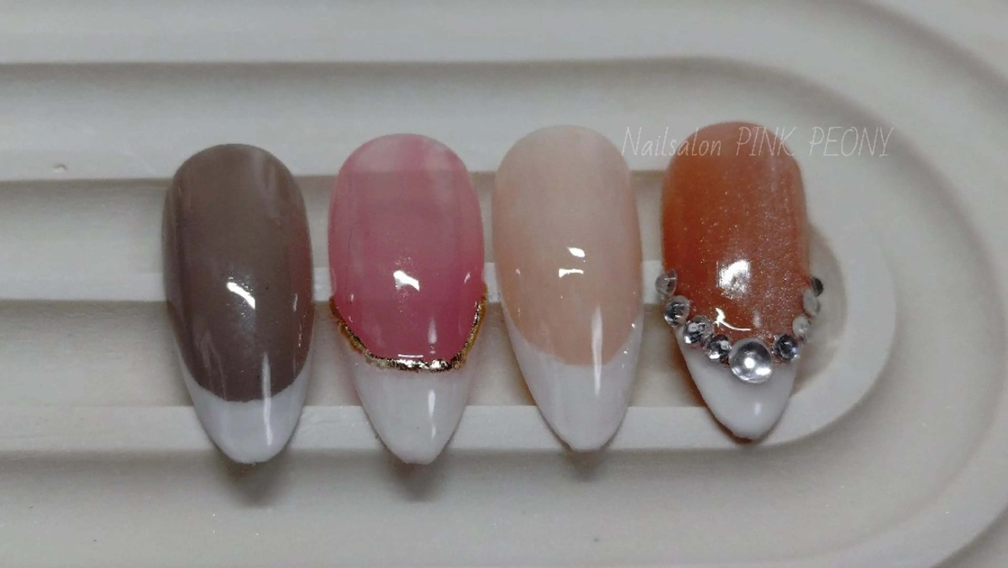 ネイル フレンチネイル 野島 亜美のネイルデザイン